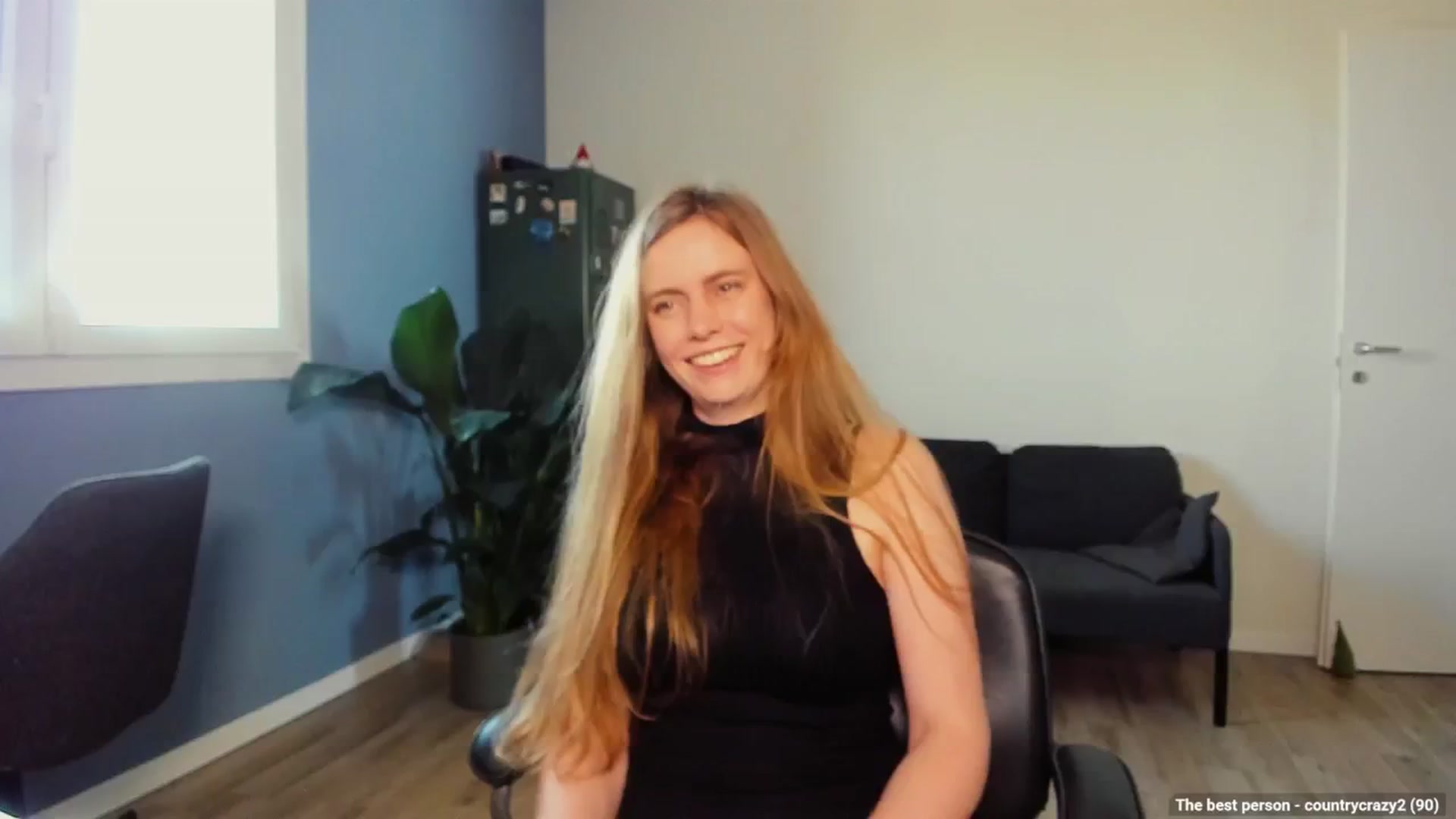 Gallery image thumbnail from Personage's myfreecams stream on, 05/19/2025, 14:50 image 10 of 20