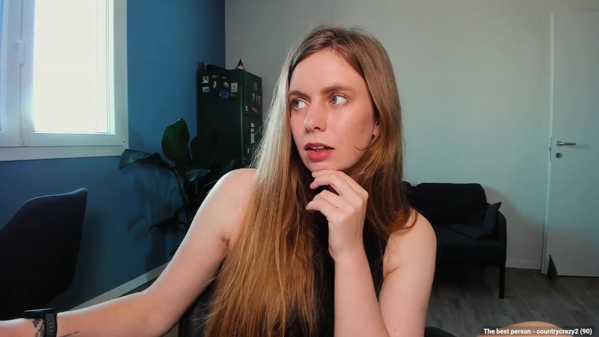 Gallery image thumbnail from Personage's myfreecams stream on, 05/19/2025, 14:50 image 6 of 20