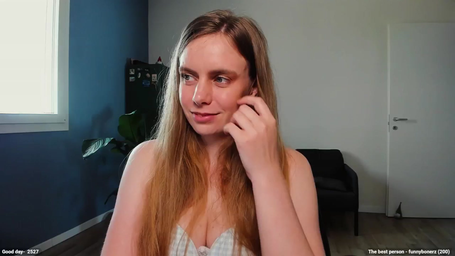 Gallery image thumbnail from Personage's myfreecams stream on, 05/26/2025, 15:06 image 3 of 20