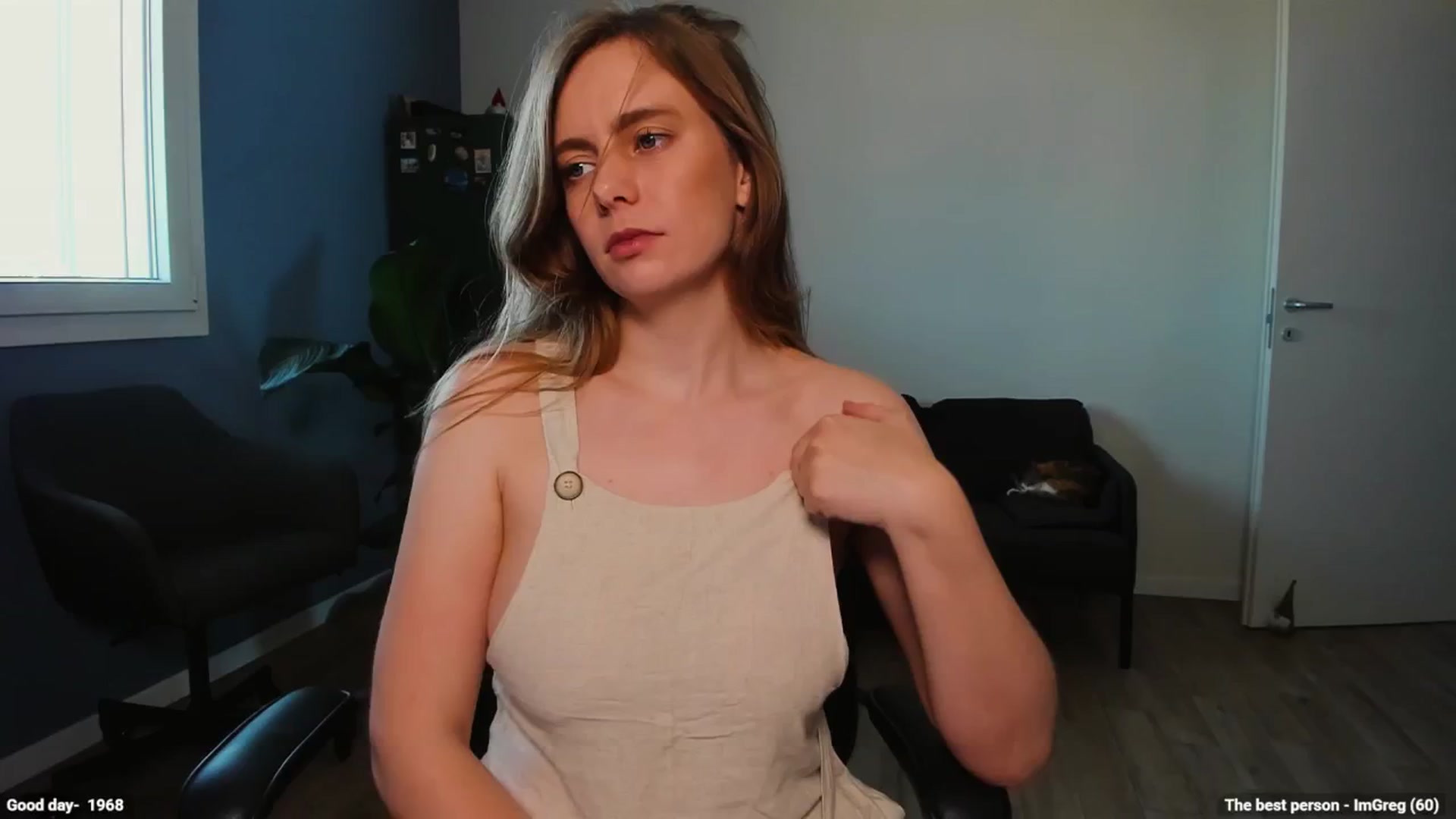 Gallery image thumbnail from Personage's myfreecams stream on, 05/29/2025, 15:06 image 12 of 20