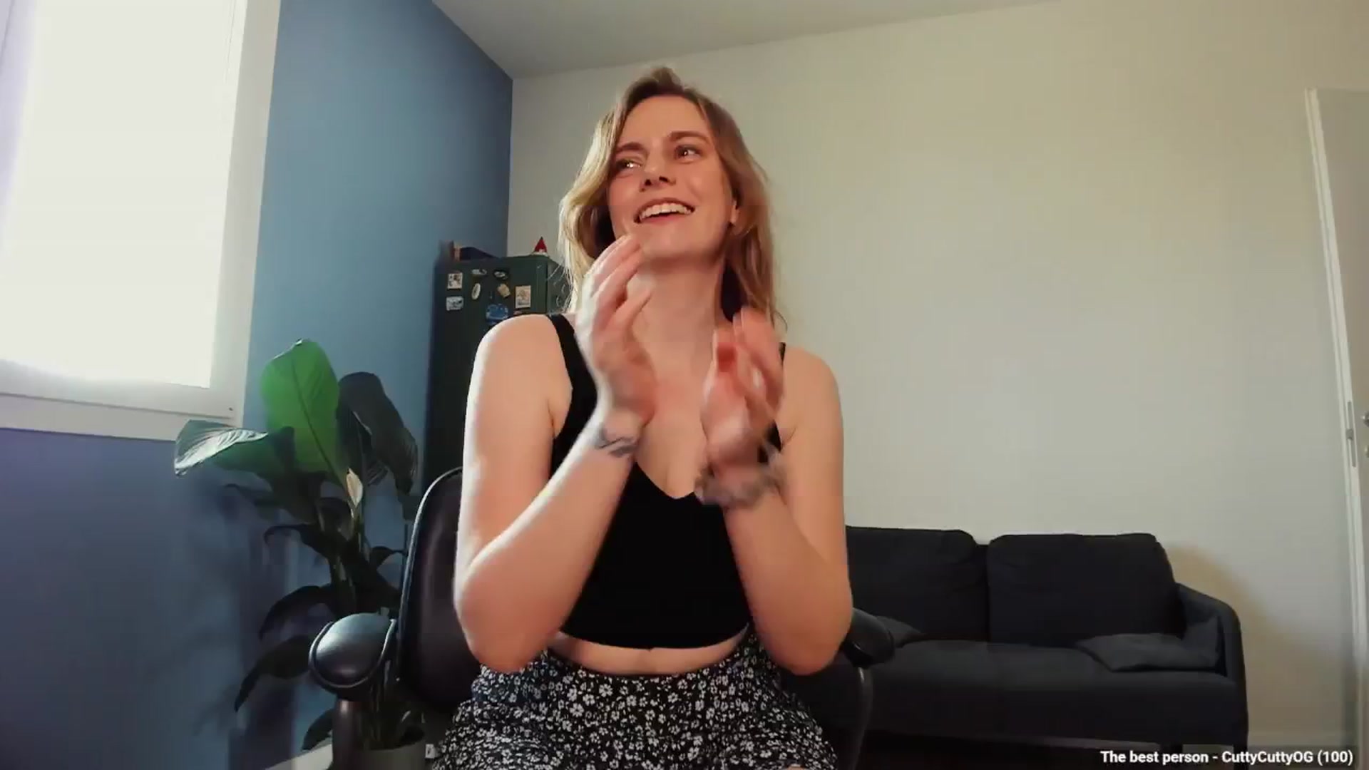 Gallery image thumbnail from Personage's myfreecams stream on, 06/06/2025, 13:40 image 10 of 20