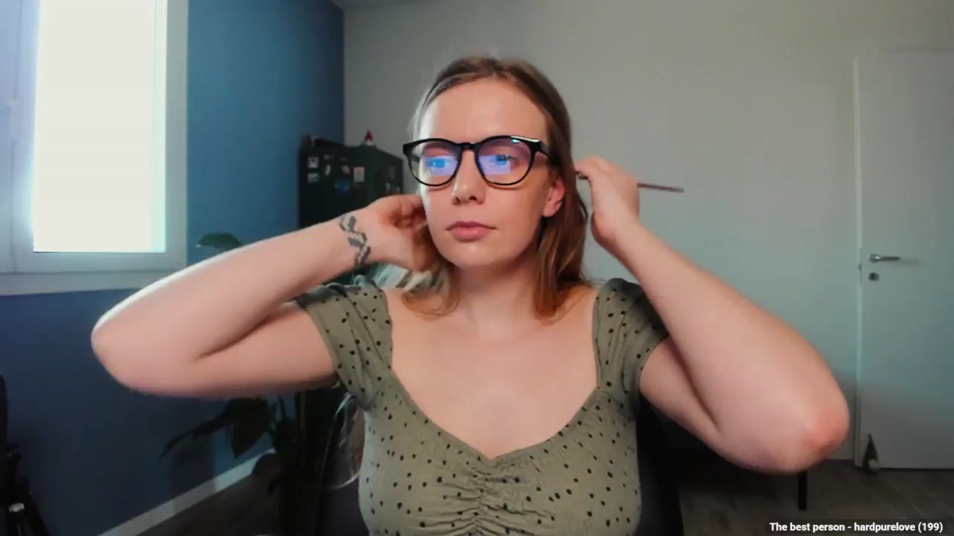 Gallery image thumbnail from Personage's myfreecams stream on, 06/16/2025, 13:02 image 18 of 20