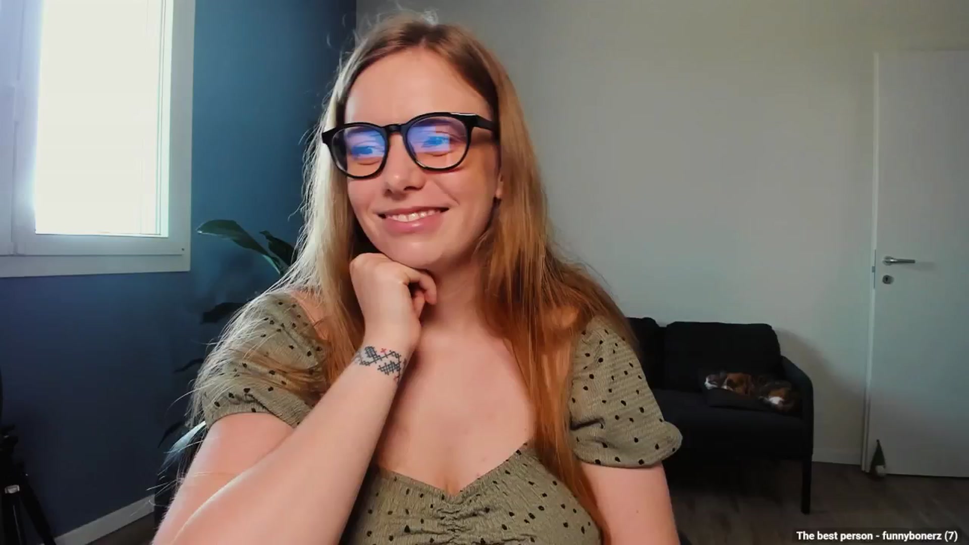 Gallery image thumbnail from Personage's myfreecams stream on, 06/16/2025, 13:02 image 8 of 20