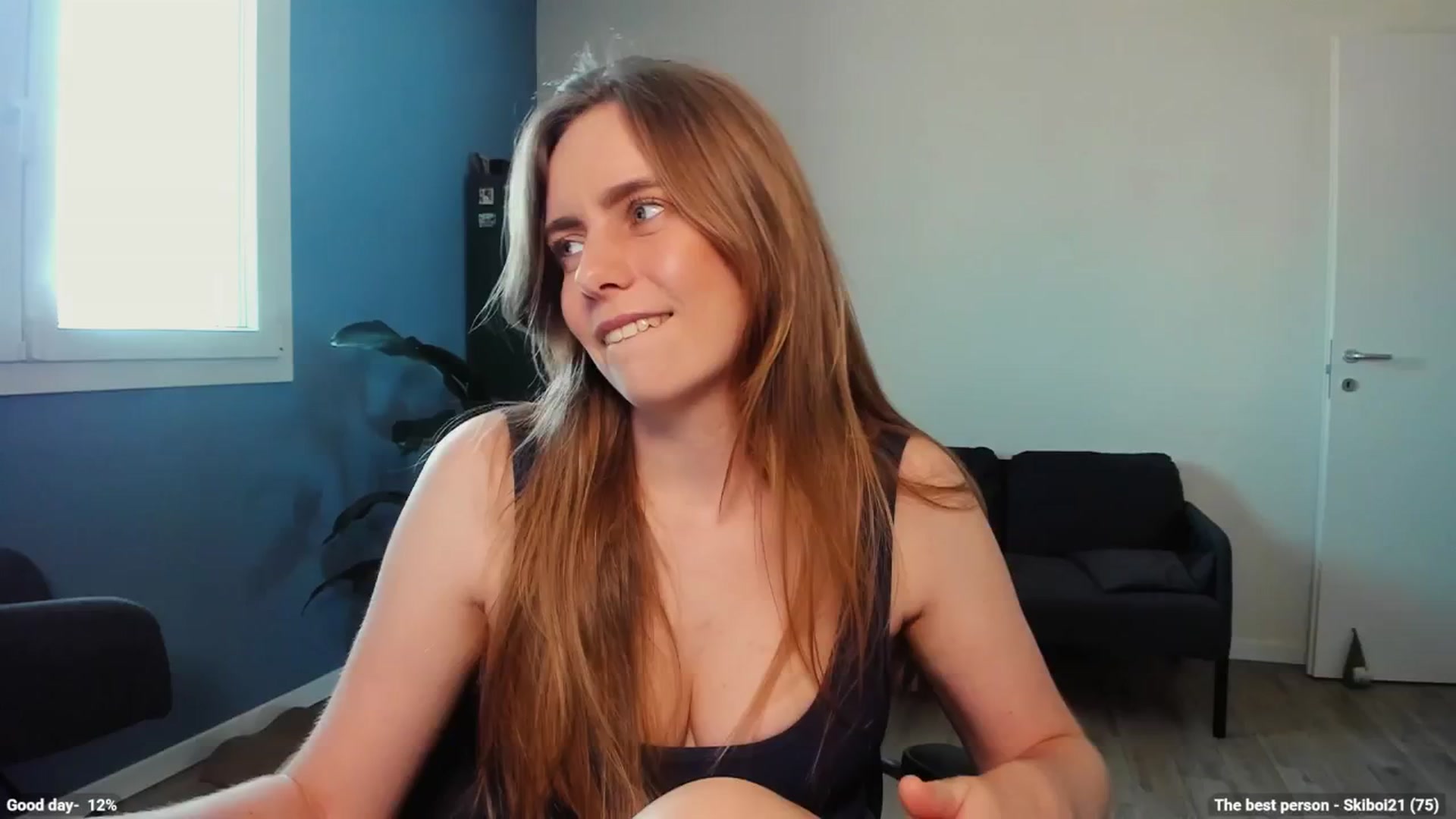 Gallery image thumbnail from Personage's myfreecams stream on, 06/19/2025, 14:06 image 9 of 20