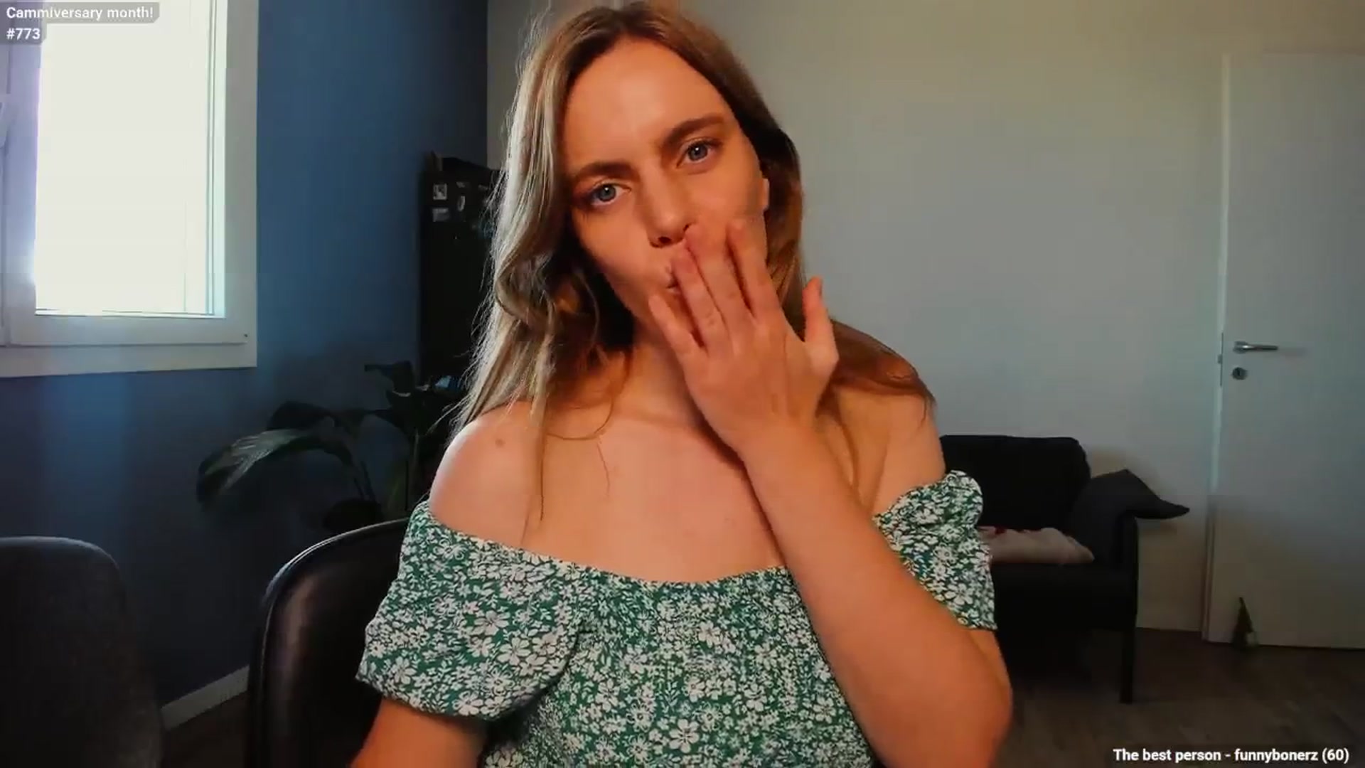 Gallery image thumbnail from Personage's myfreecams stream on, 07/29/2025, 14:00 image 16 of 20