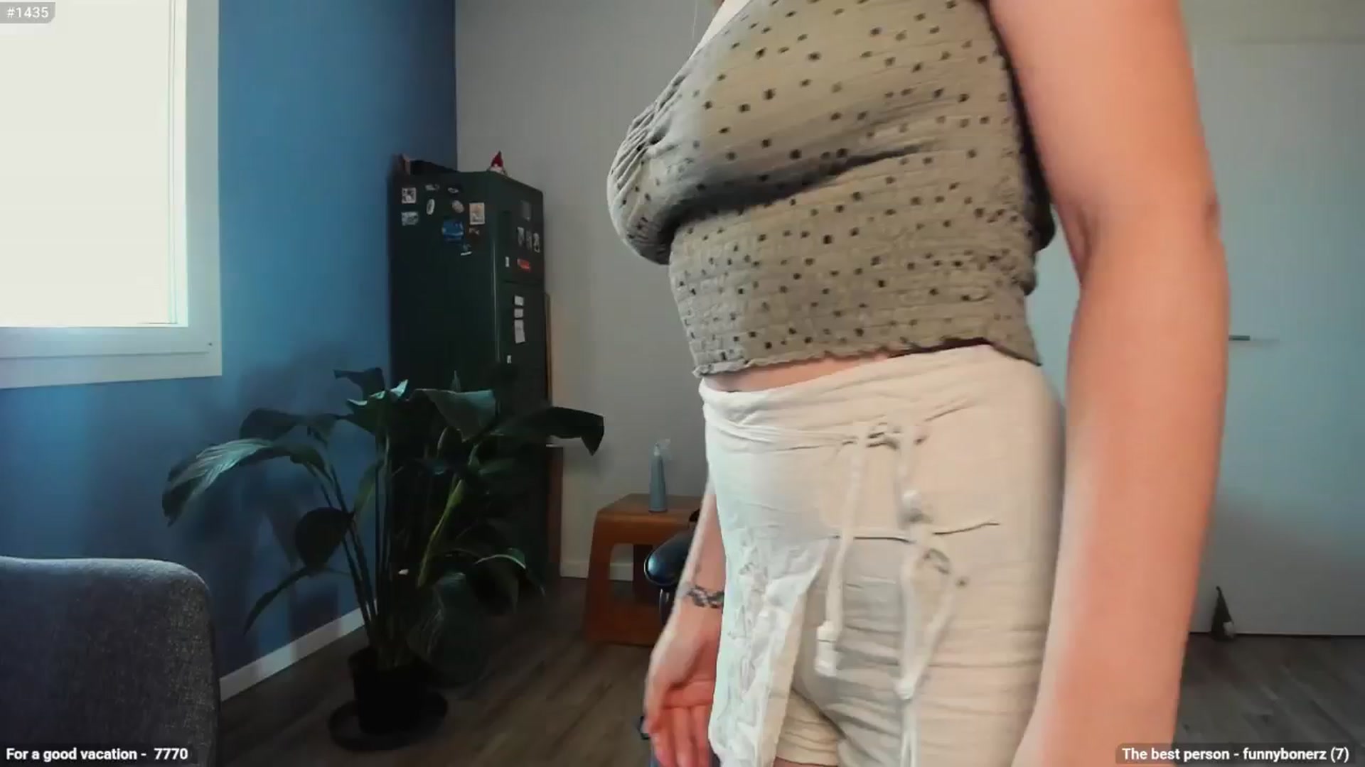 Gallery image thumbnail from Personage's myfreecams stream on, 08/01/2025, 13:27 image 5 of 20