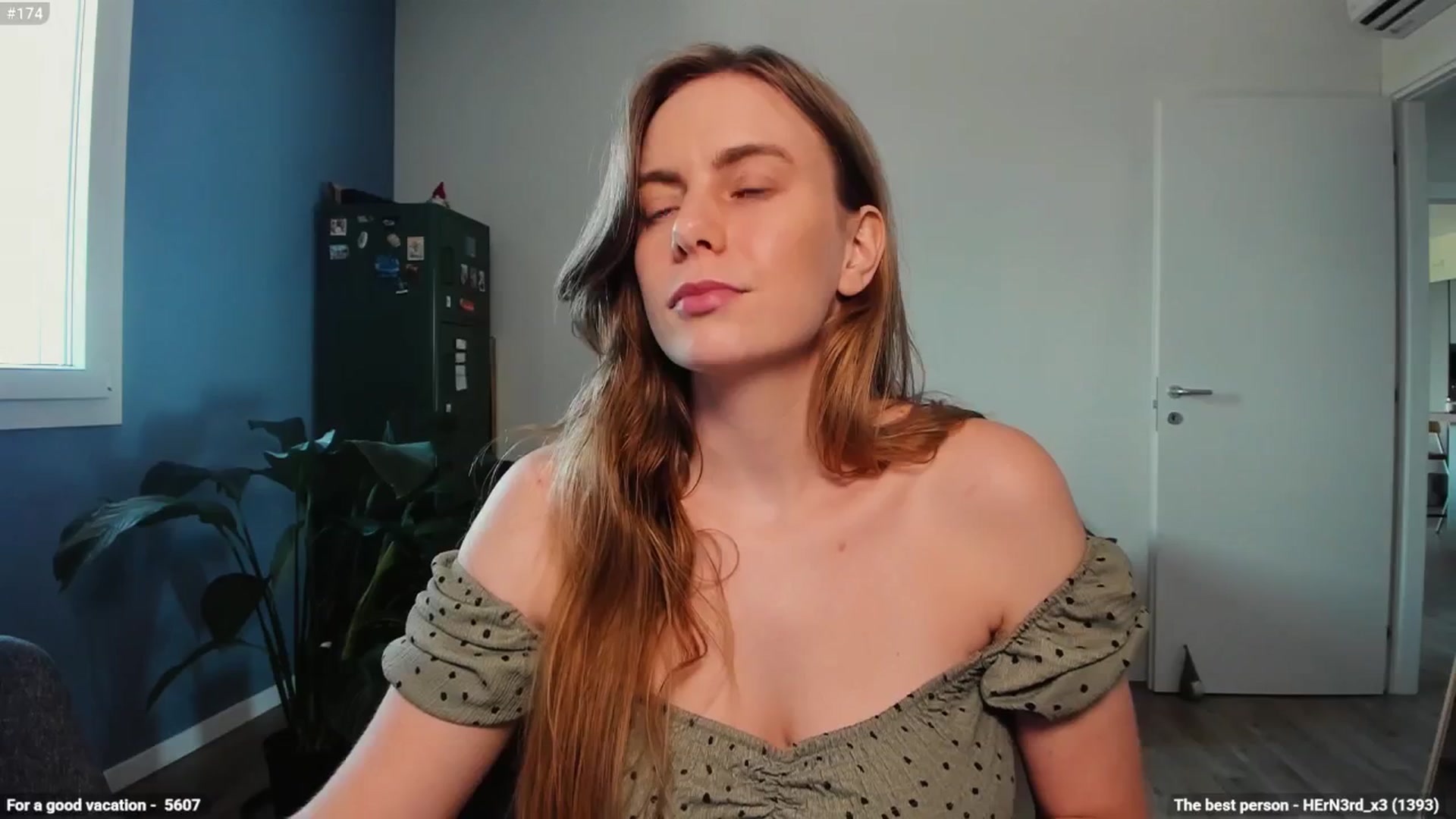 Gallery image thumbnail from Personage's myfreecams stream on, 08/01/2025, 15:07 image 12 of 20