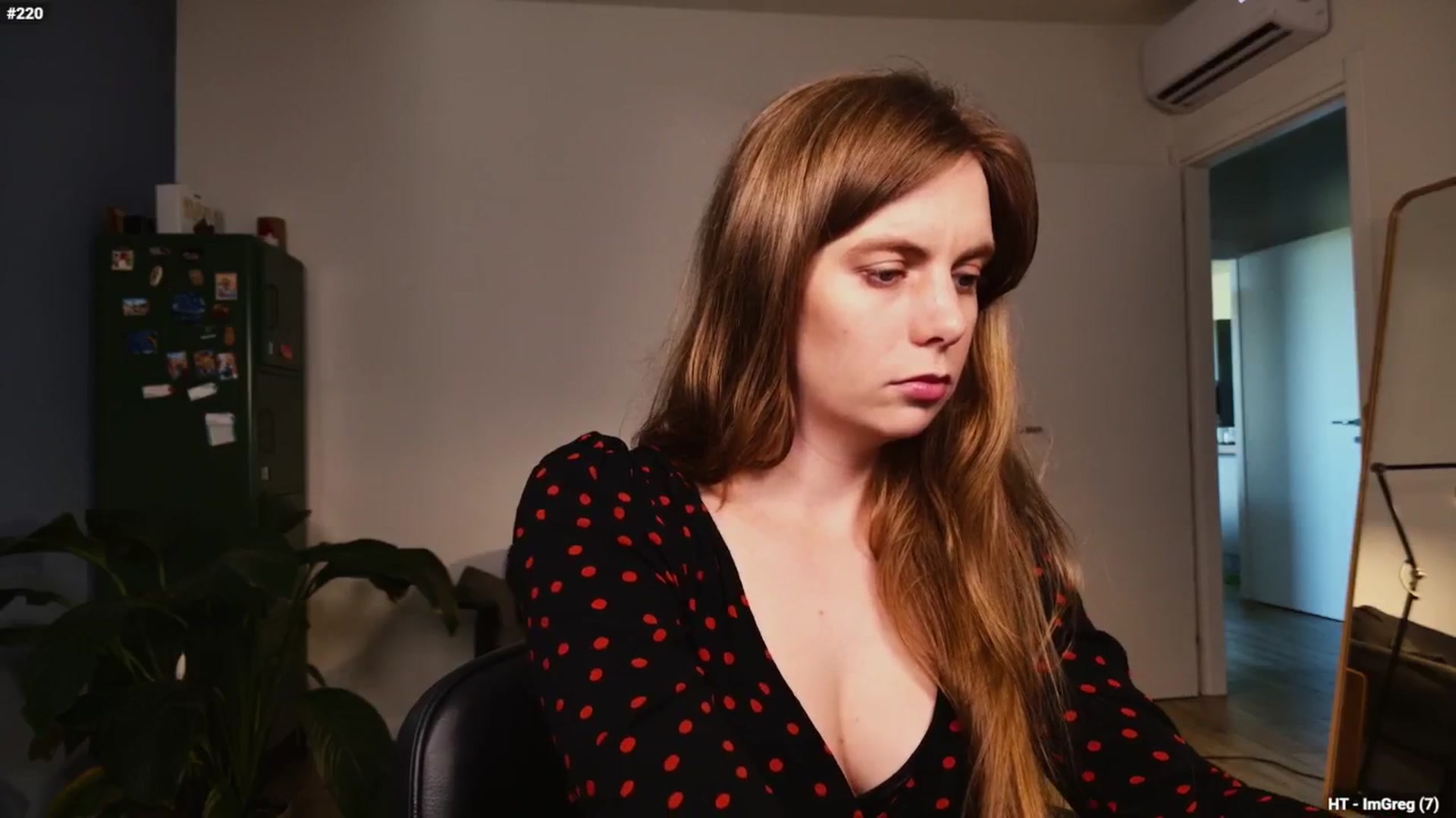 Gallery image thumbnail from Personage's myfreecams stream on, 09/04/2025, 15:47 image 2 of 20