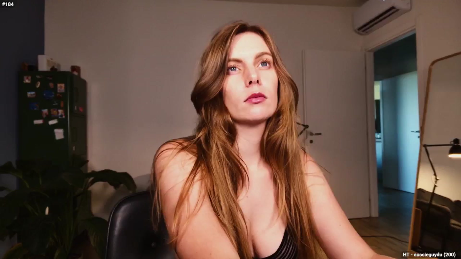 Gallery image thumbnail from Personage's myfreecams stream on, 09/04/2025, 17:18 image 7 of 20