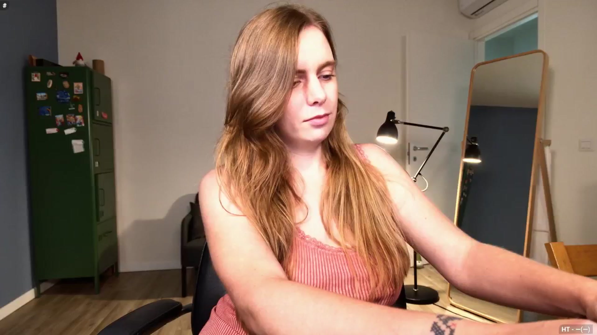Gallery image thumbnail from Personage's myfreecams stream on, 10/01/2025, 14:34 image 12 of 20