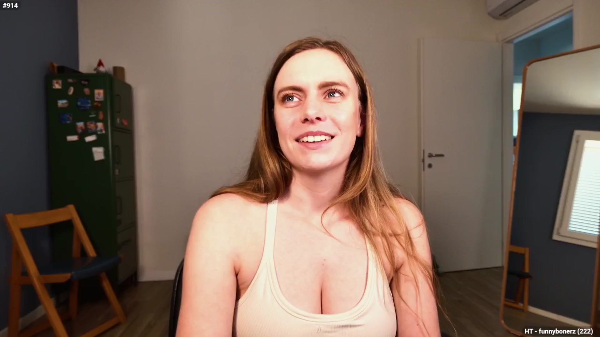 Gallery image thumbnail from Personage's myfreecams stream on, 10/15/2025, 13:07 image 17 of 20
