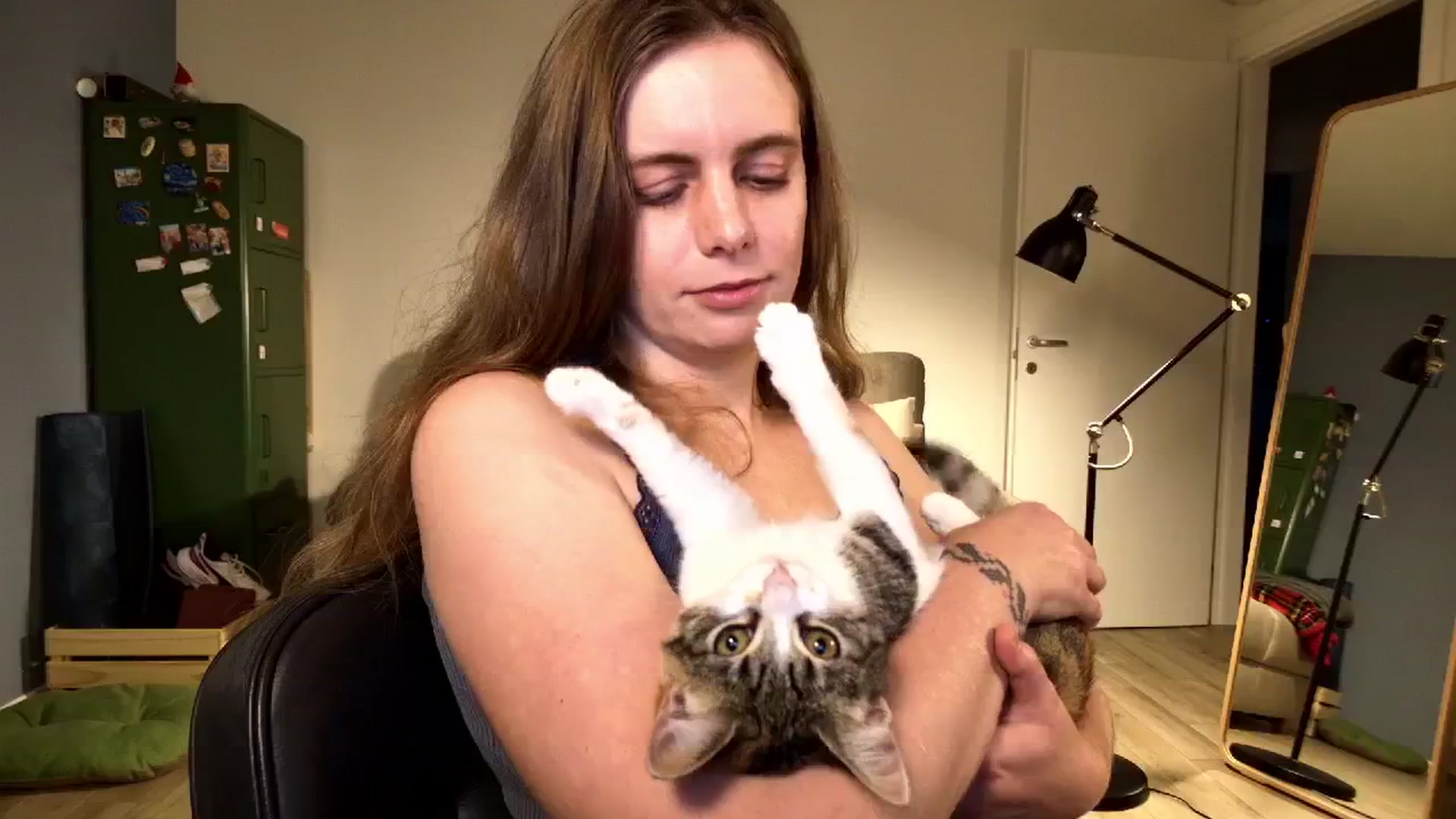 Gallery image thumbnail from Personage's myfreecams stream on, 01/25/2026, 16:03 image 17 of 20