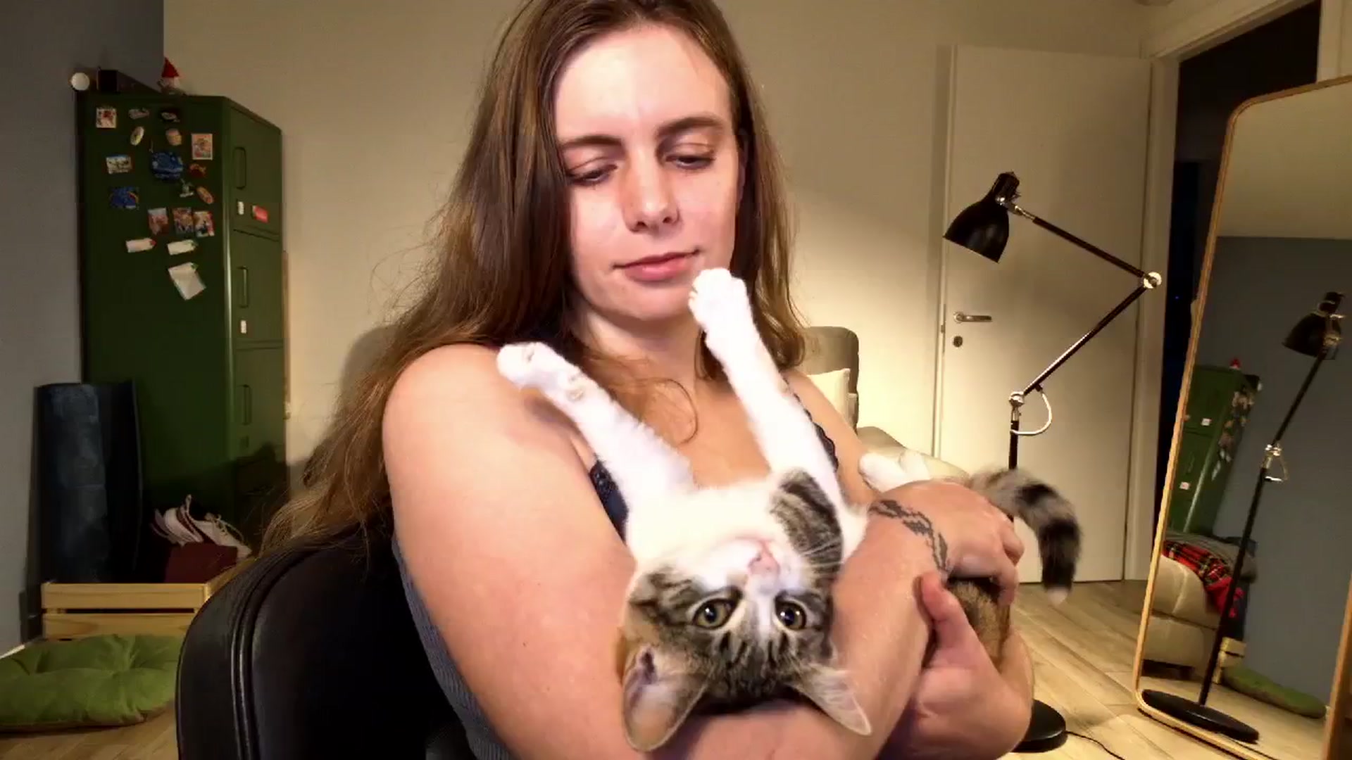 Gallery image thumbnail from Personage's myfreecams stream on, 01/25/2026, 16:03 image 15 of 20