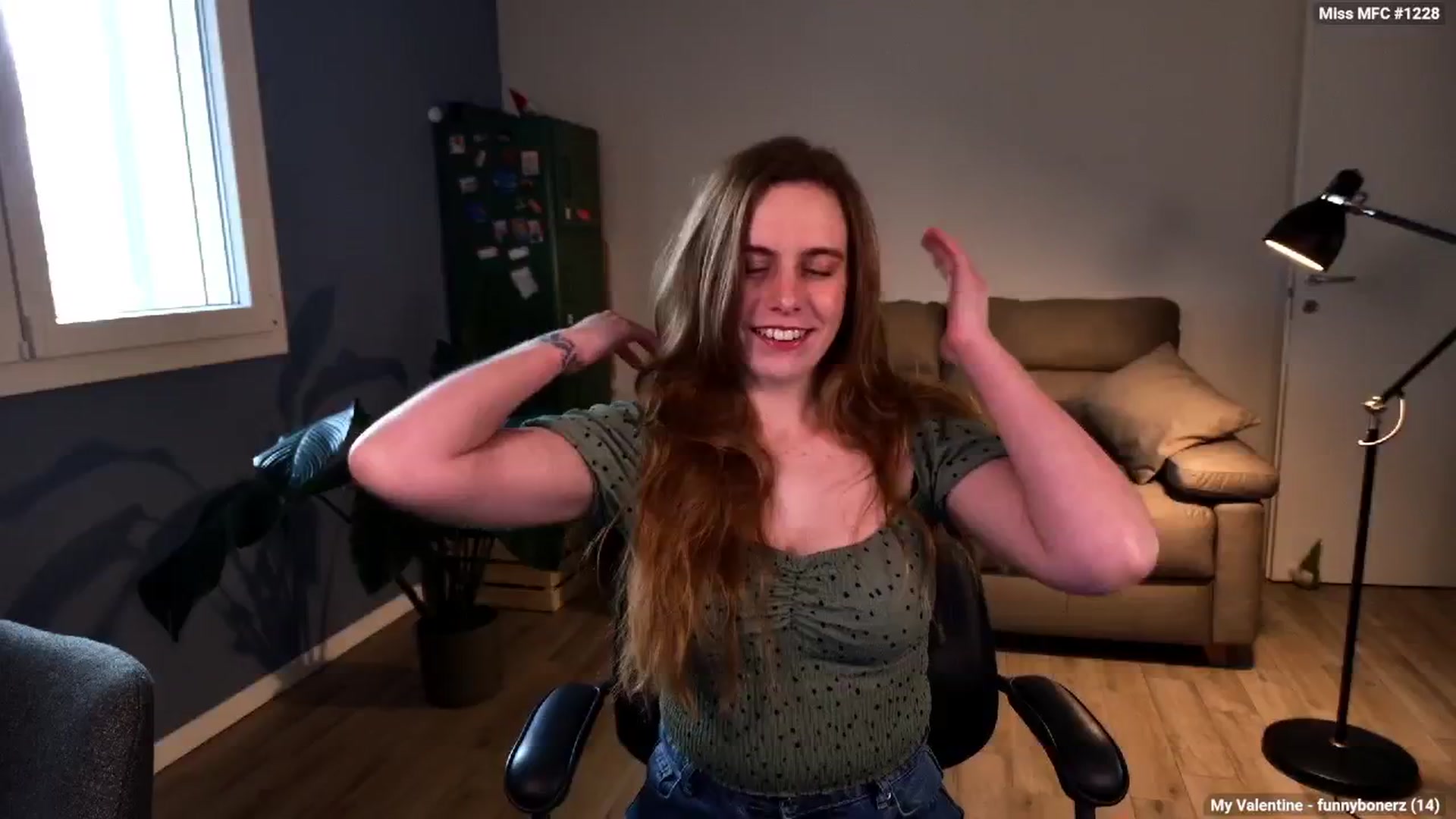 Gallery image thumbnail from Personage's myfreecams stream on, 02/11/2026, 16:46 image 5 of 20