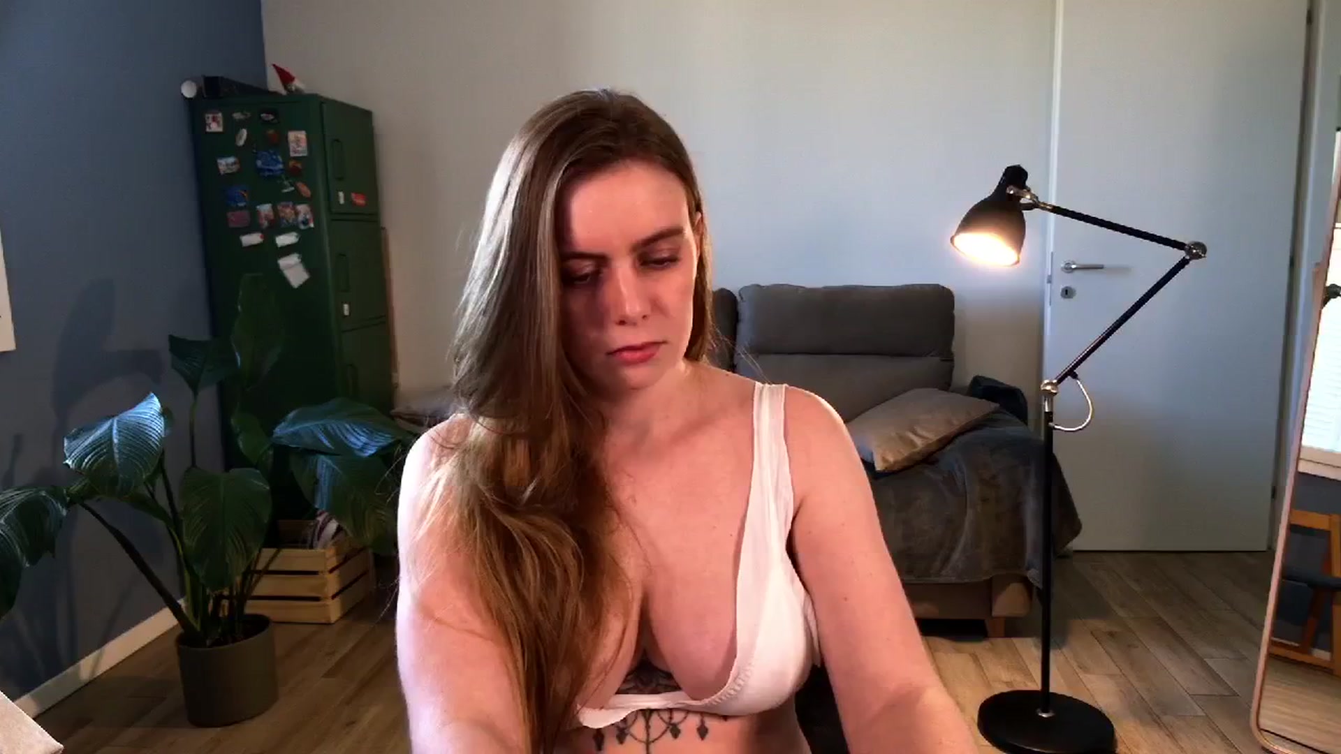 Gallery image thumbnail from Personage's myfreecams stream on, 02/15/2026, 15:10 image 7 of 20