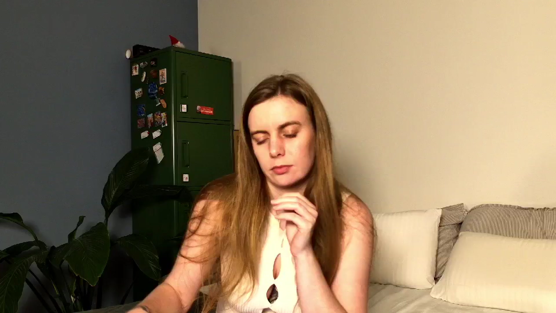 Gallery image thumbnail from Personage's myfreecams stream on, 02/19/2026, 20:42 image 3 of 20