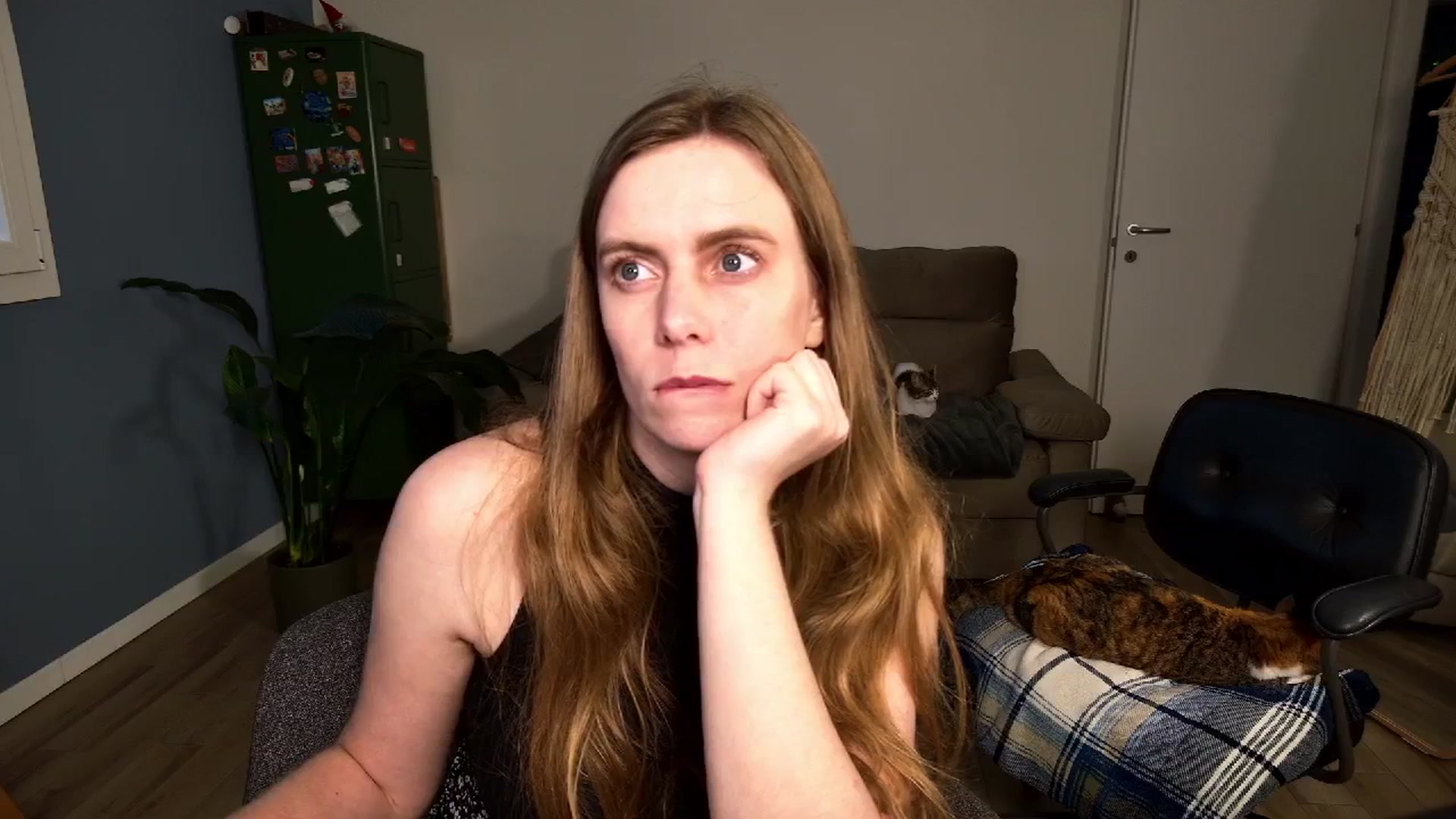 Gallery image thumbnail from Personage's myfreecams stream on, 03/15/2026, 17:49 image 18 of 20