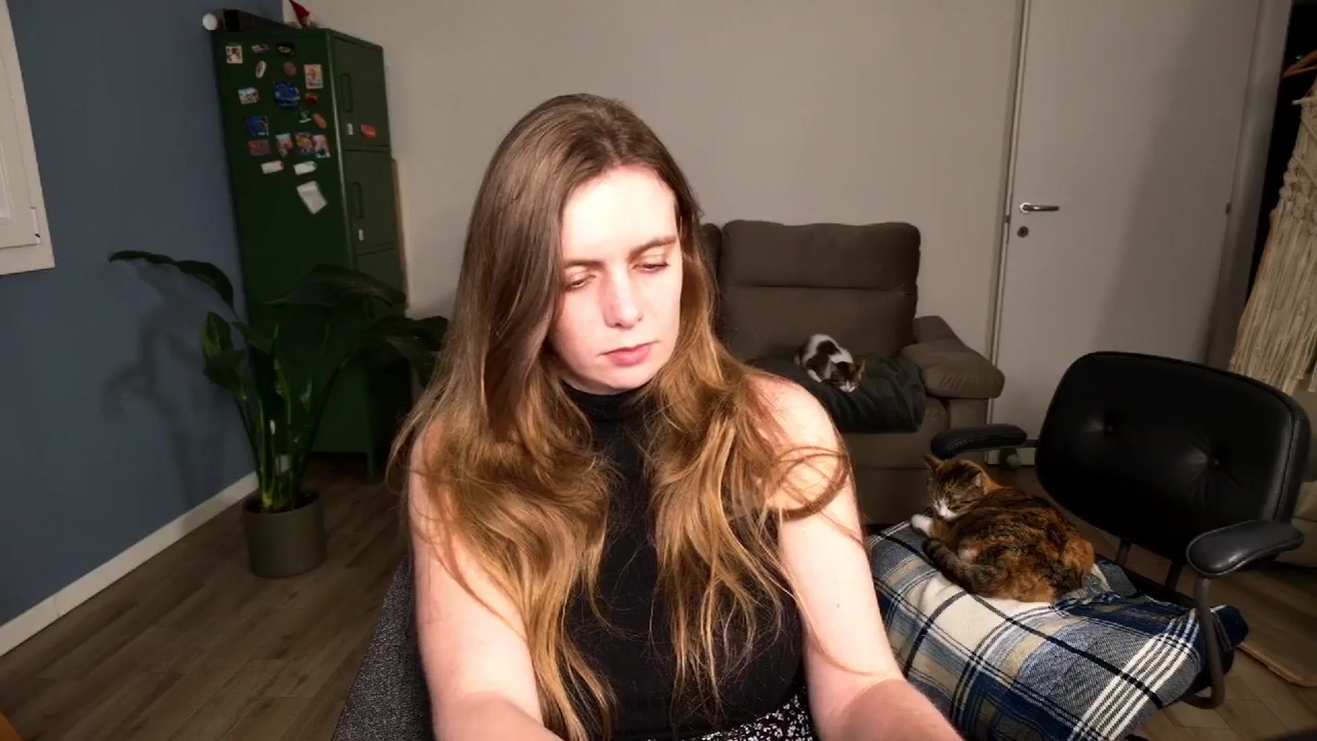 Gallery image thumbnail from Personage's myfreecams stream on, 03/15/2026, 17:49 image 20 of 20