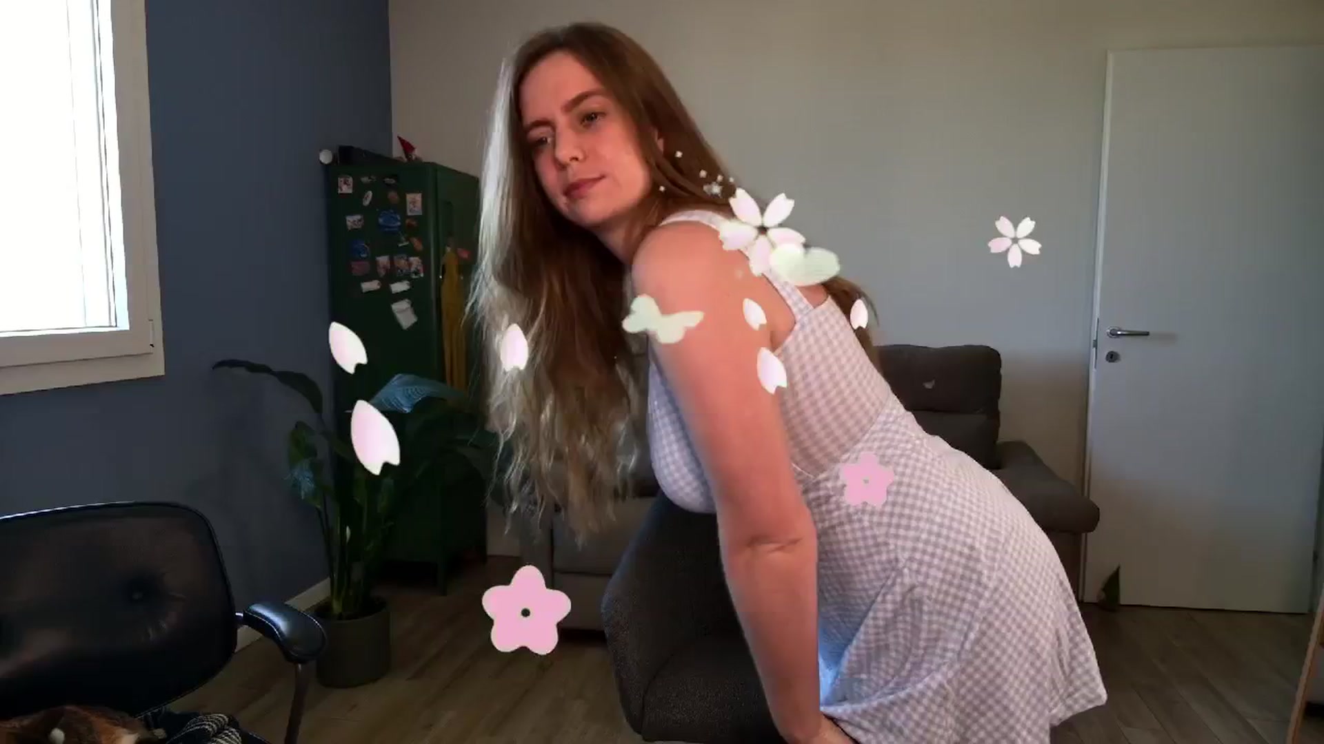Gallery image thumbnail from Personage's myfreecams stream on, 03/17/2026, 14:04 image 7 of 20