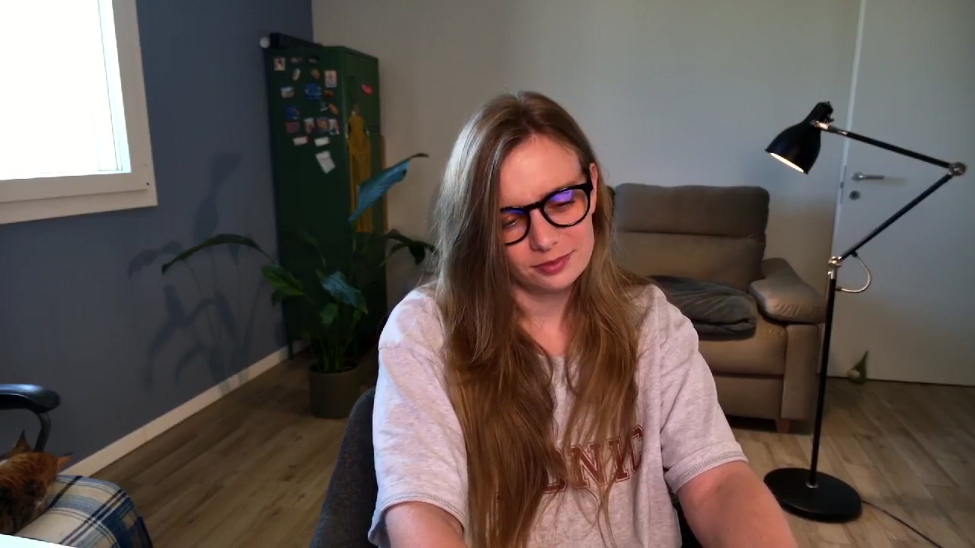 Gallery image thumbnail from Personage's myfreecams stream on, 04/09/2026, 13:14 image 18 of 20