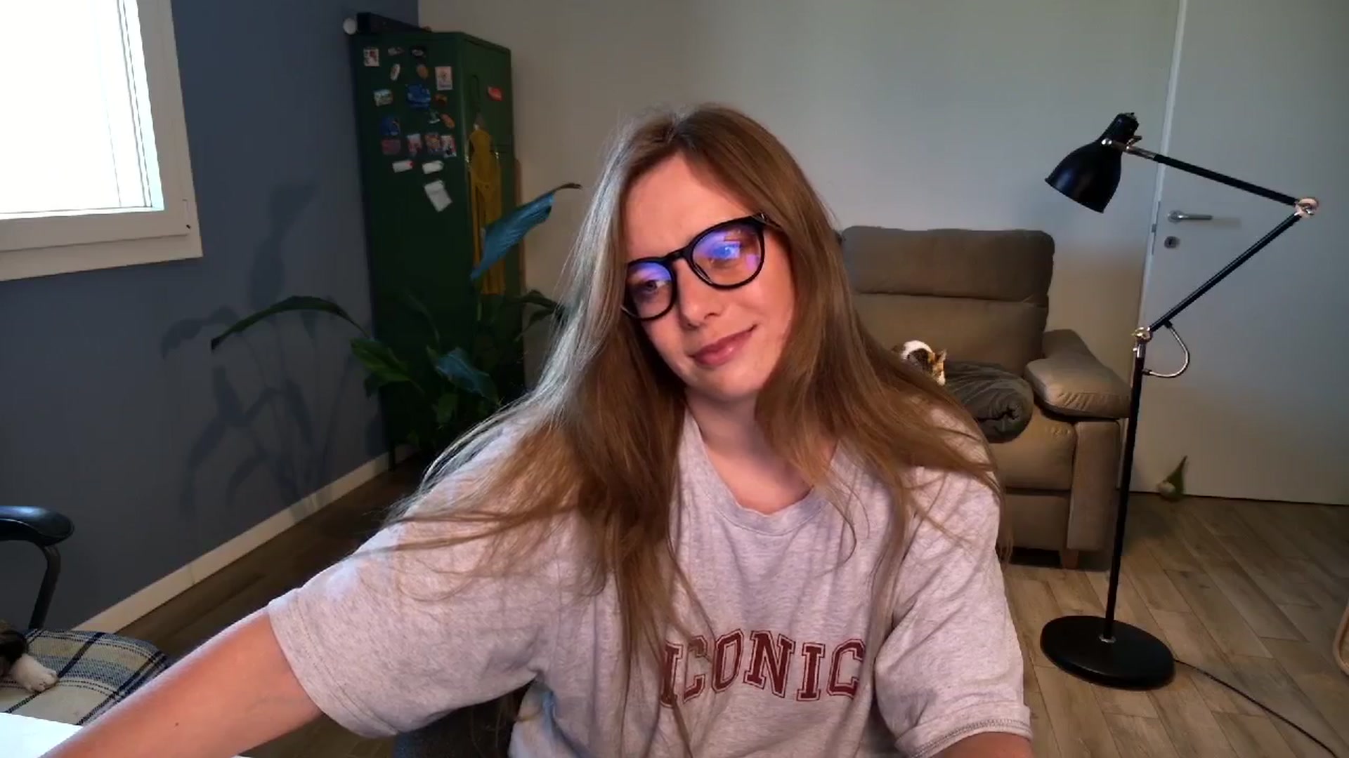 Gallery image thumbnail from Personage's myfreecams stream on, 04/09/2026, 15:54 image 4 of 20