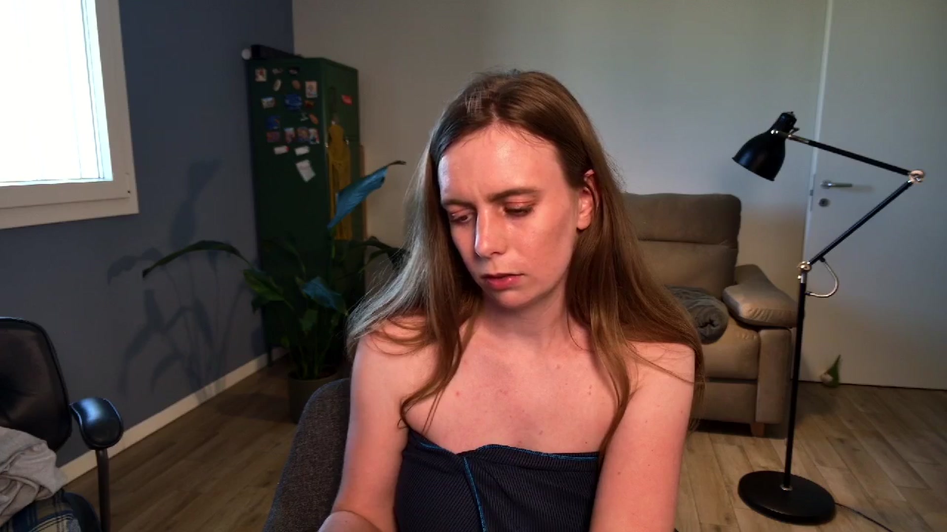 Gallery image thumbnail from Personage's myfreecams stream on, 04/09/2026, 15:54 image 17 of 20