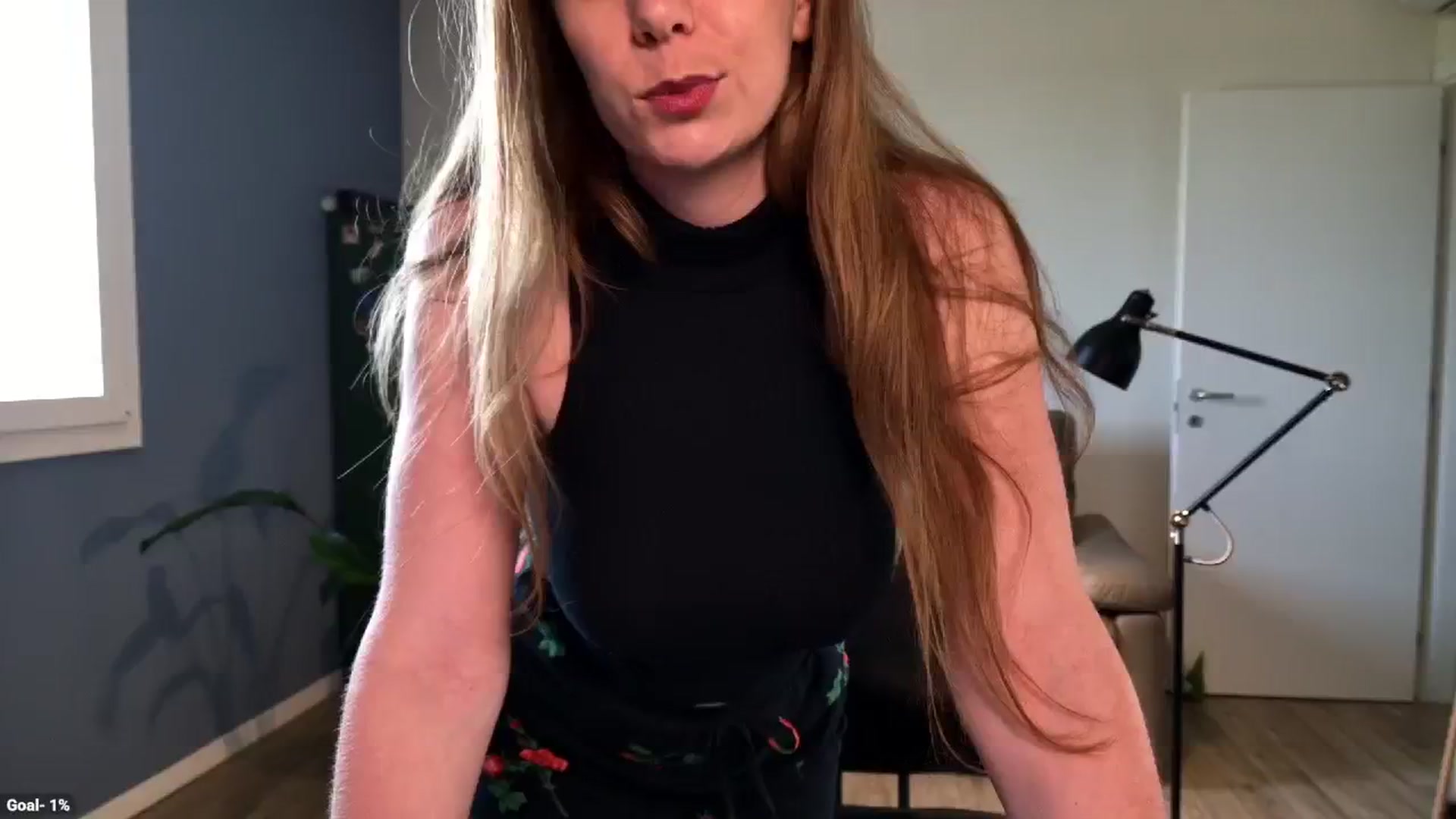 Gallery image thumbnail from Personage's myfreecams stream on, 04/10/2026, 13:31 image 14 of 20