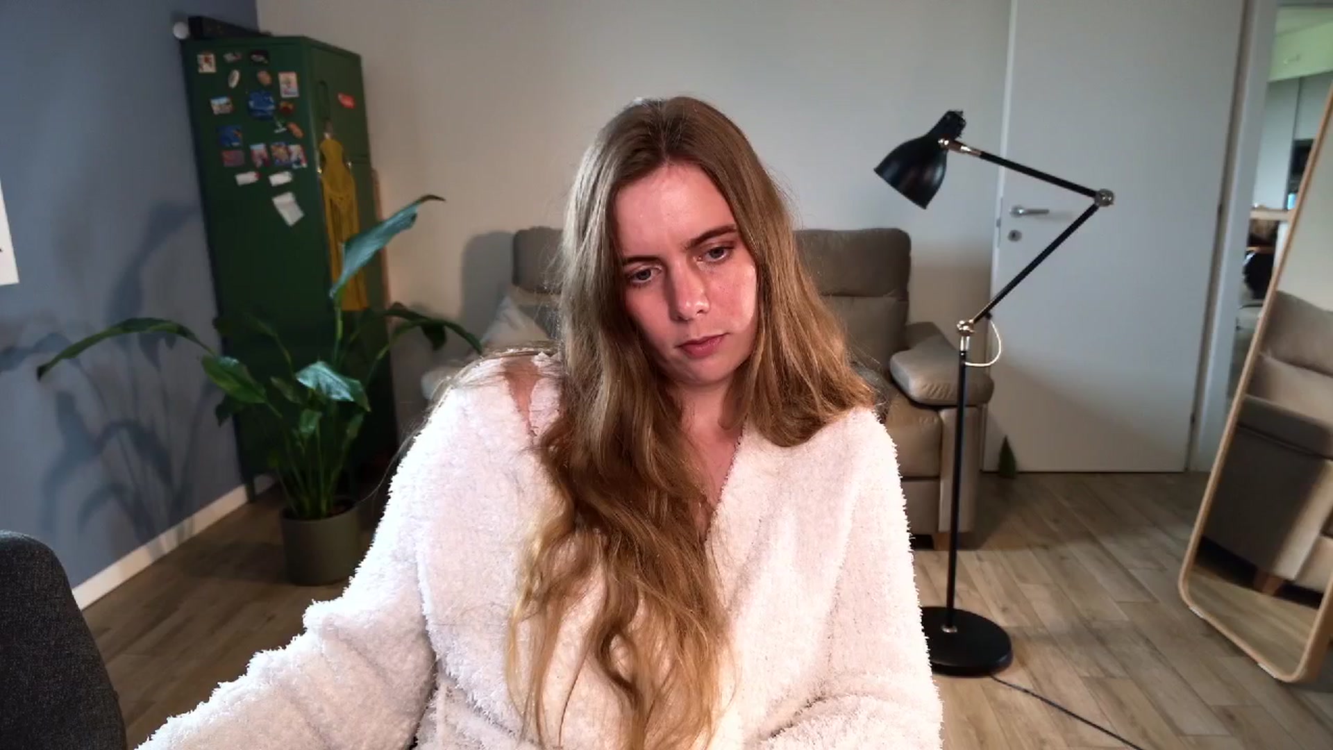 Gallery image thumbnail from Personage's myfreecams stream on, 04/14/2026, 14:20 image 14 of 20