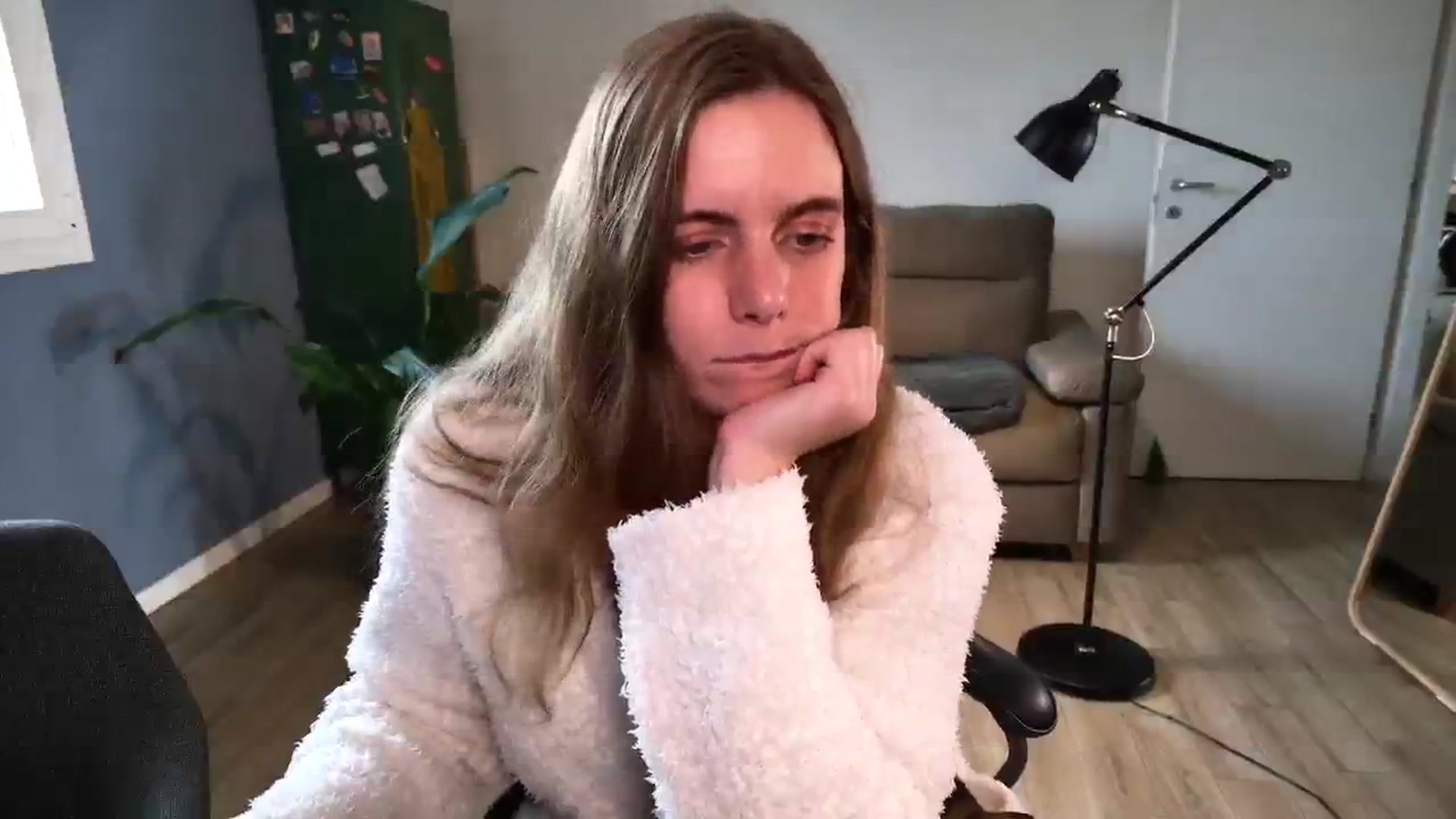 Gallery image thumbnail from Personage's myfreecams stream on, 04/14/2026, 14:20 image 6 of 20