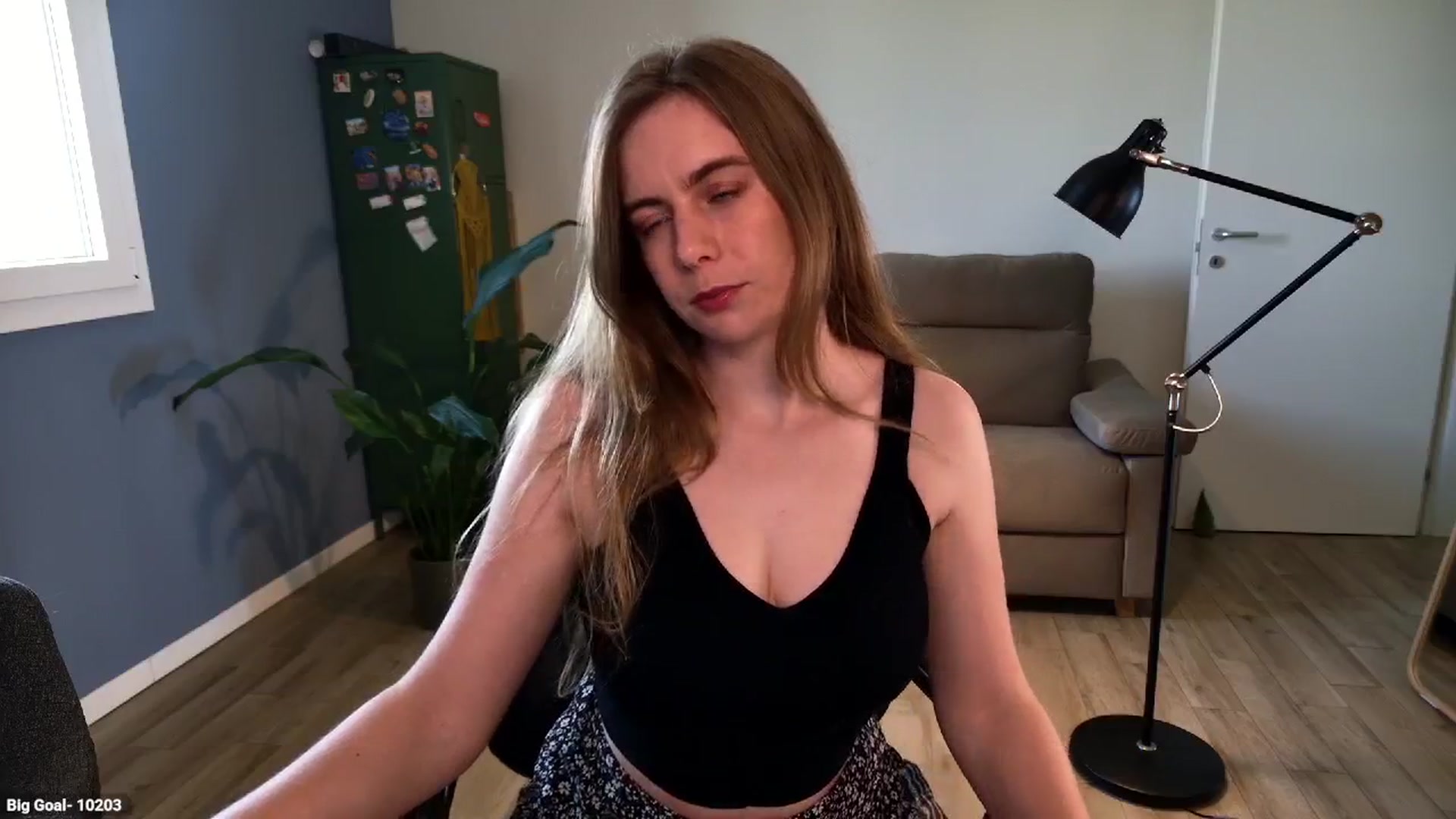 Gallery image thumbnail from Personage's myfreecams stream on, 04/15/2026, 13:13 image 16 of 20