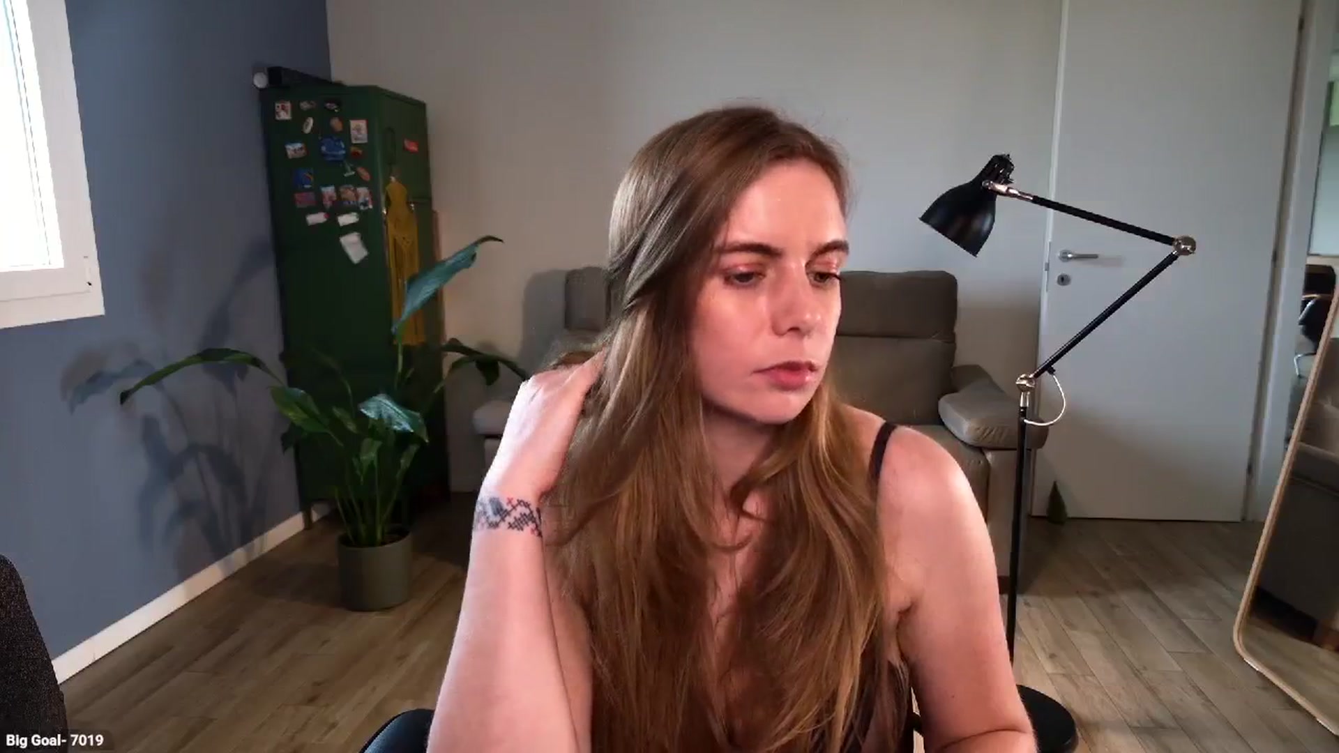 Gallery image thumbnail from Personage's myfreecams stream on, 04/15/2026, 16:06 image 9 of 20