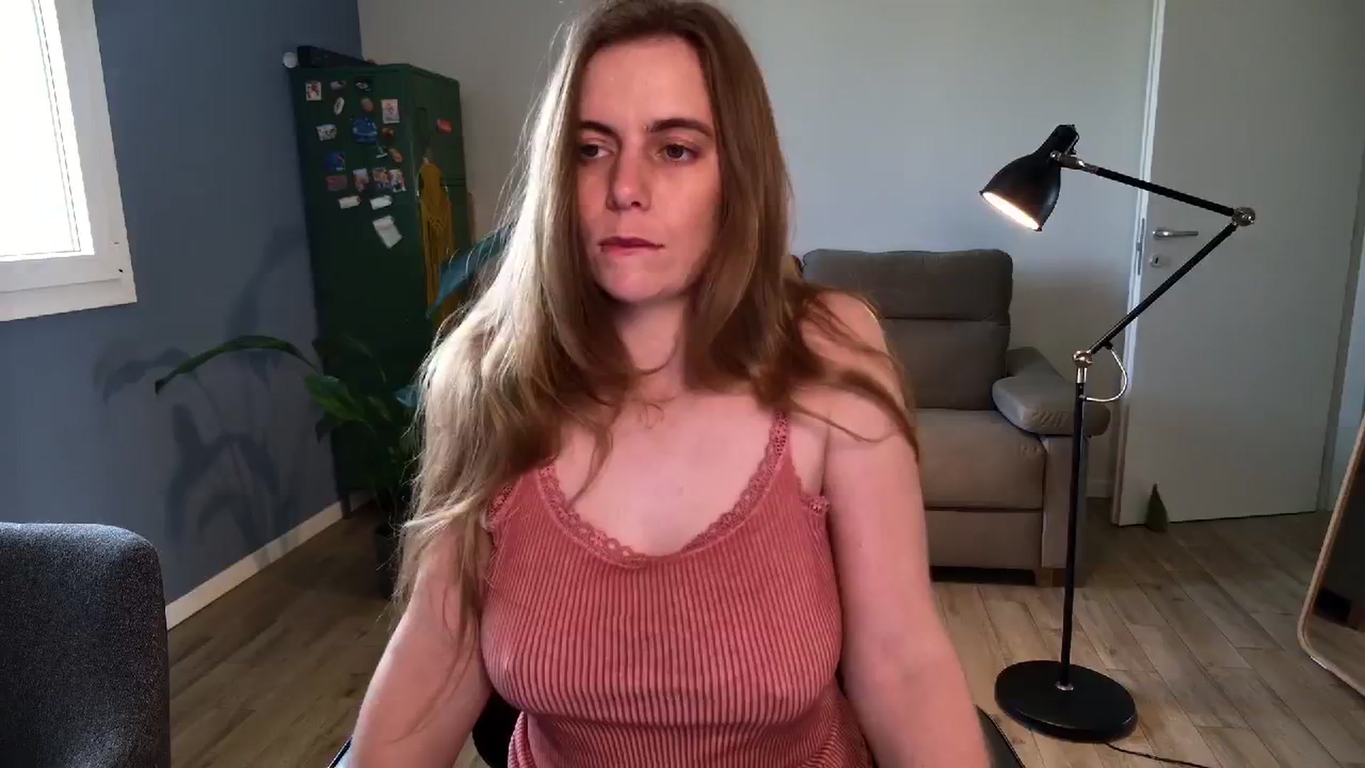 Gallery image thumbnail from Personage's myfreecams stream on, 04/16/2026, 13:25 image 11 of 20