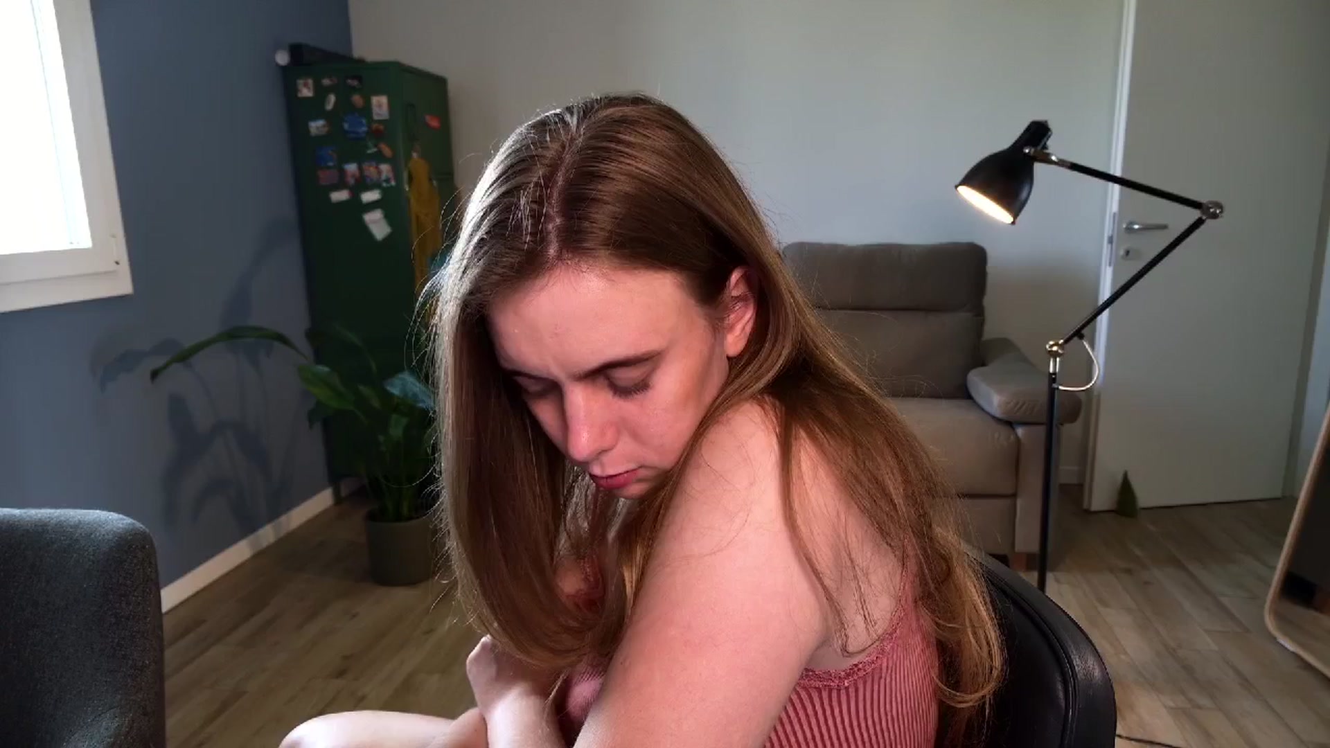 Gallery image thumbnail from Personage's myfreecams stream on, 04/16/2026, 13:25 image 12 of 20