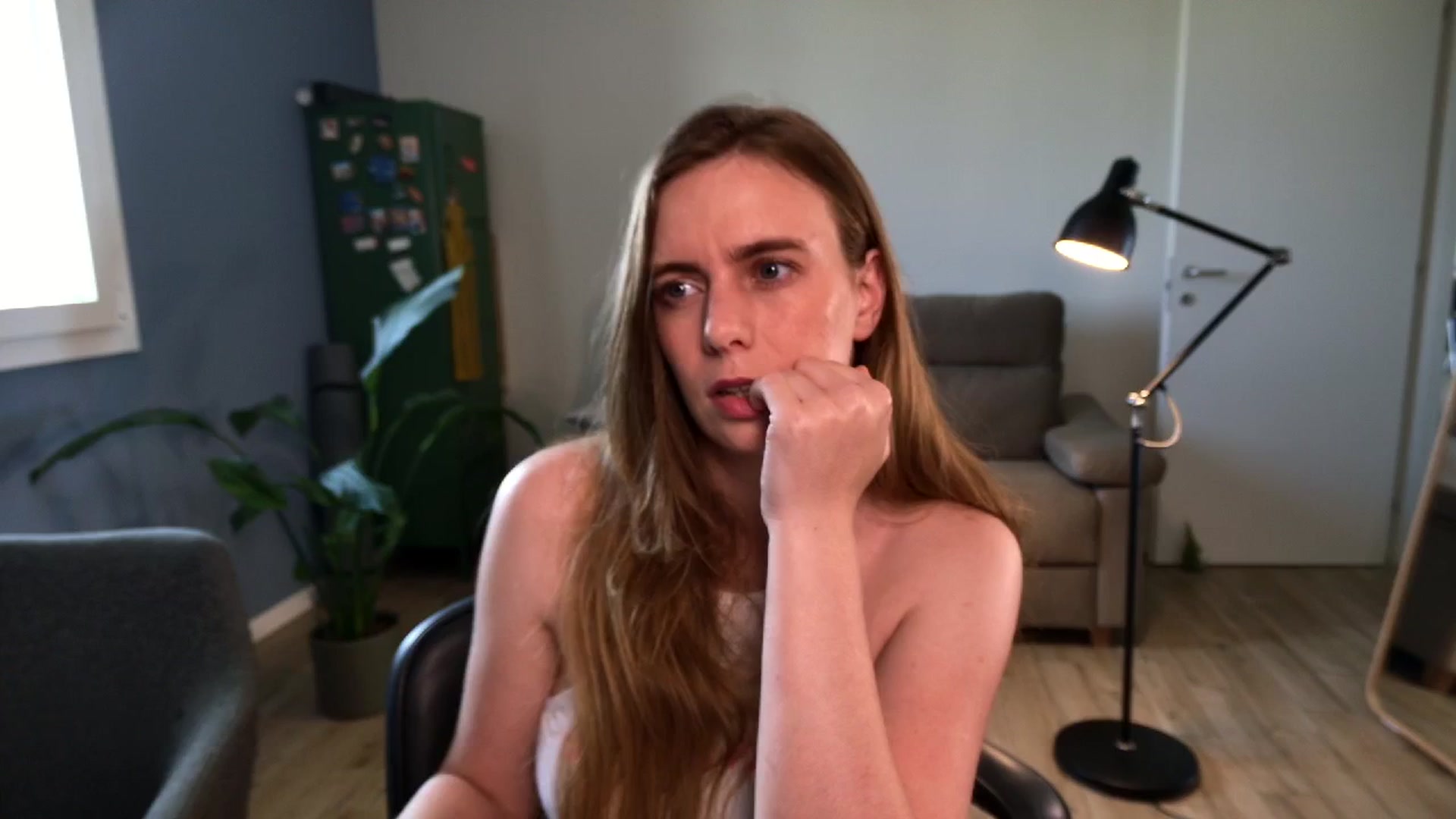 Gallery image thumbnail from Personage's myfreecams stream on, 04/20/2026, 14:20 image 1 of 20