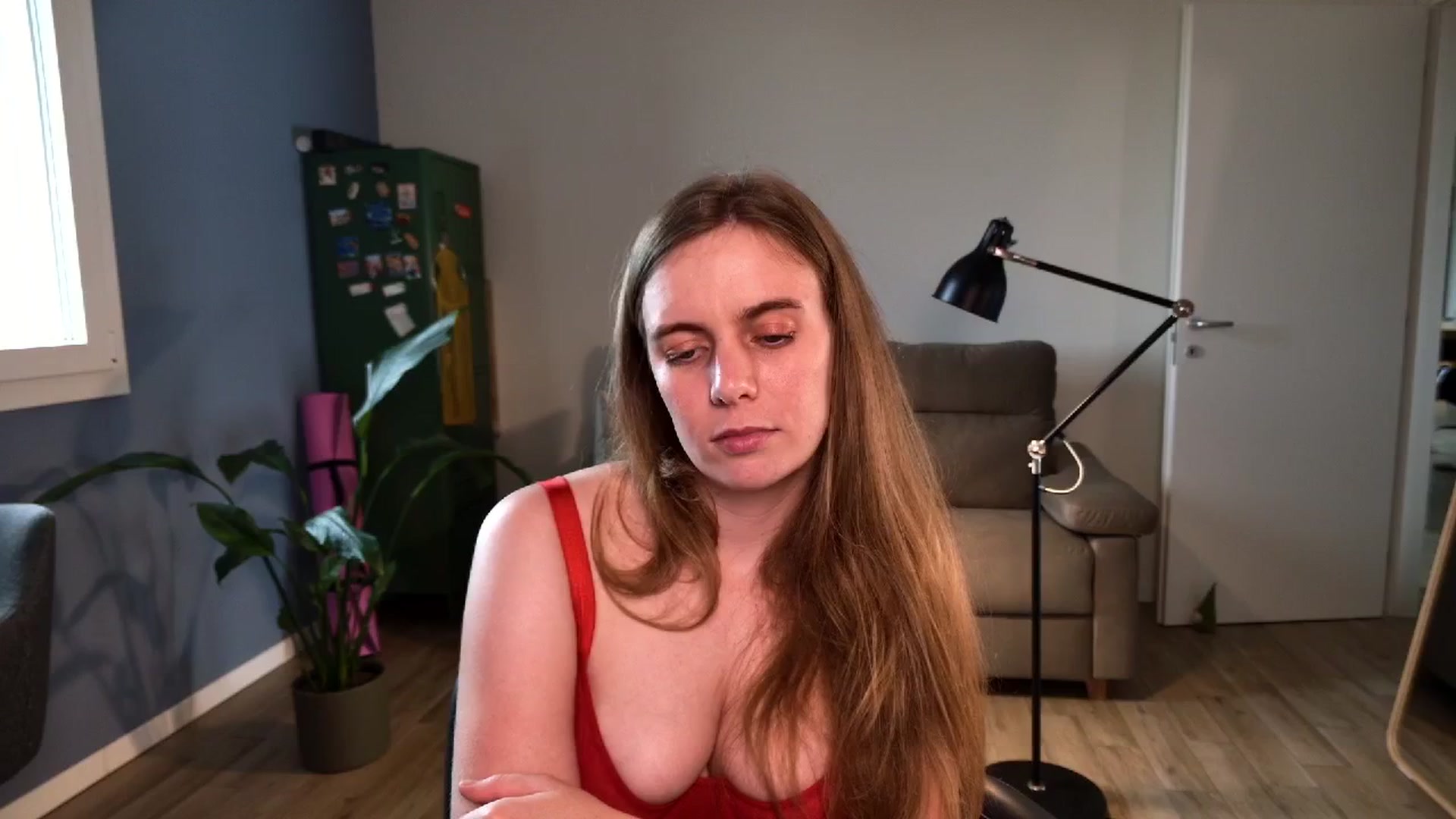 Gallery image thumbnail from Personage's myfreecams stream on, 04/21/2026, 15:11 image 14 of 20