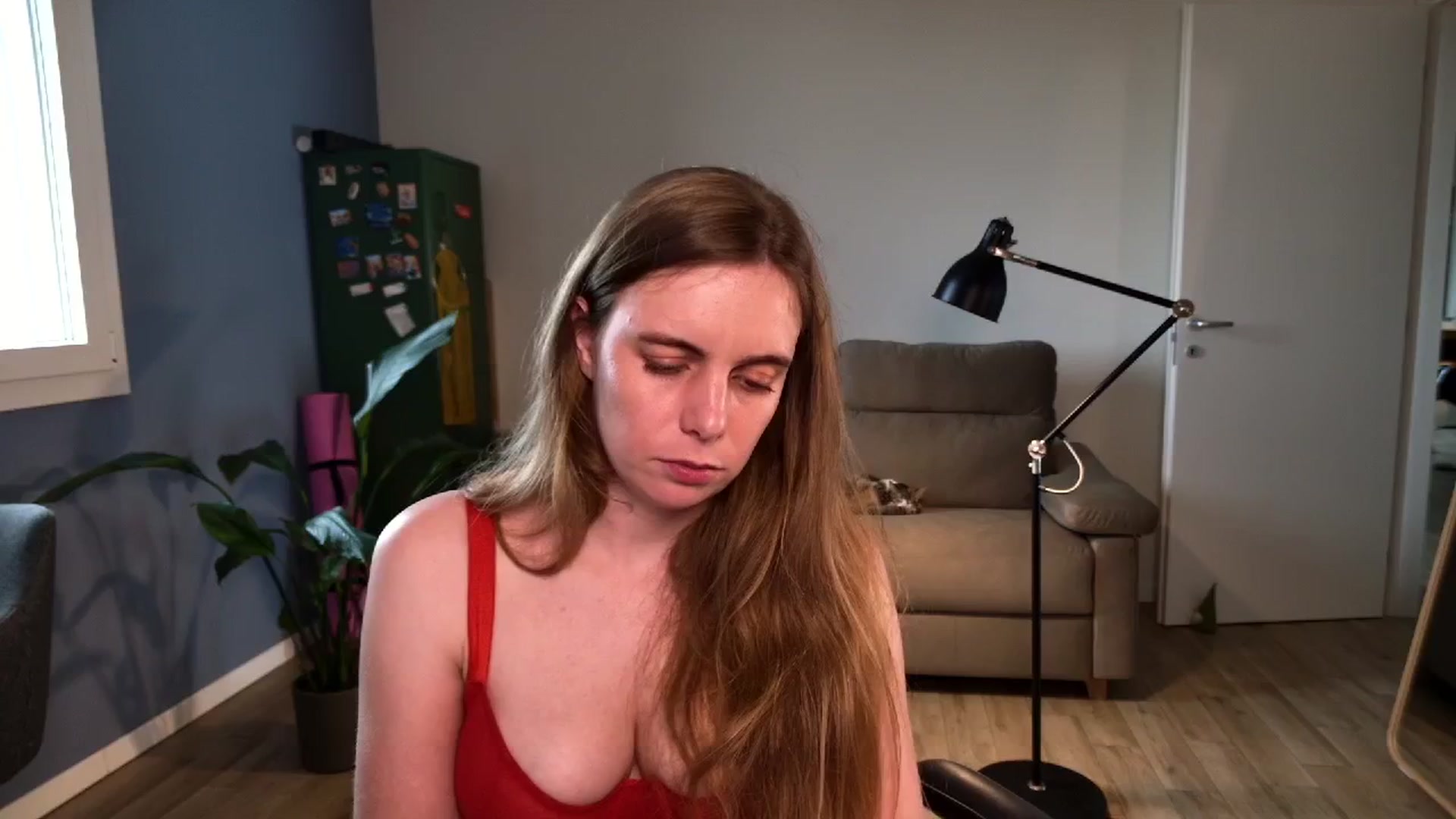 Gallery image thumbnail from Personage's myfreecams stream on, 04/21/2026, 15:11 image 4 of 20