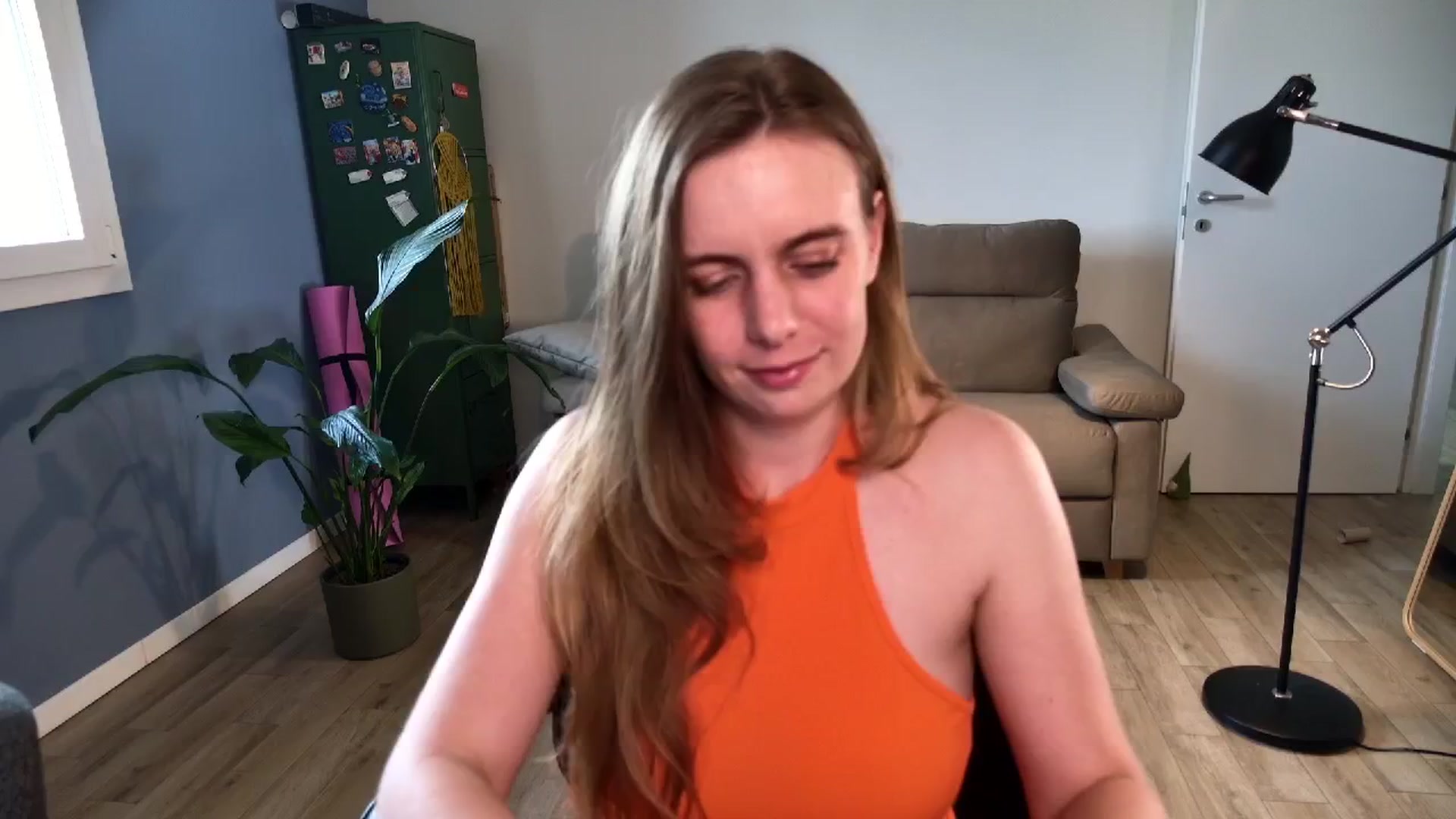 Gallery image thumbnail from Personage's myfreecams stream on, 04/22/2026, 13:14 image 7 of 20