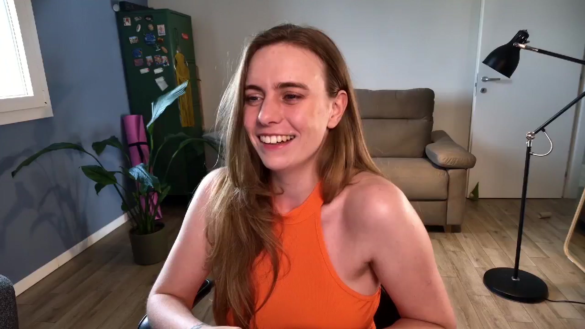 Gallery image thumbnail from Personage's myfreecams stream on, 04/22/2026, 13:14 image 6 of 20