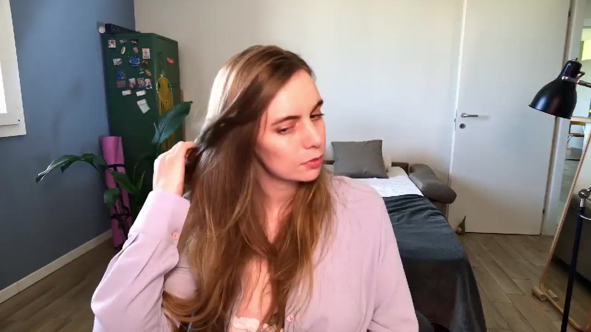 Gallery image thumbnail from Personage's myfreecams stream on, 04/26/2026, 15:19 image 10 of 20