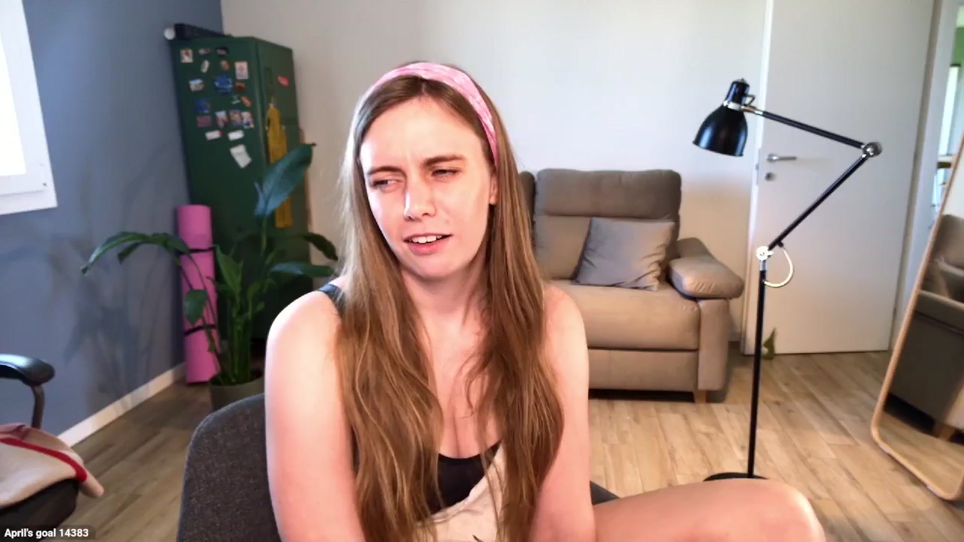Gallery image thumbnail from Personage's myfreecams stream on, 04/28/2026, 14:12 image 18 of 20
