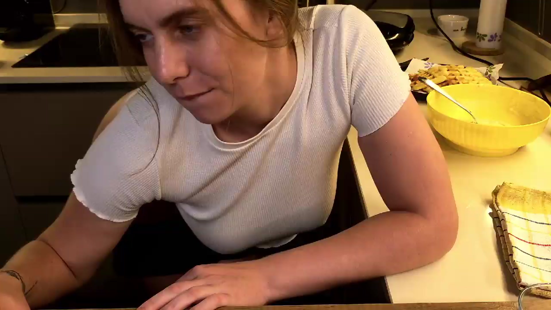 Gallery image thumbnail from Personage's myfreecams stream on, 05/12/2026, 20:26 image 10 of 20