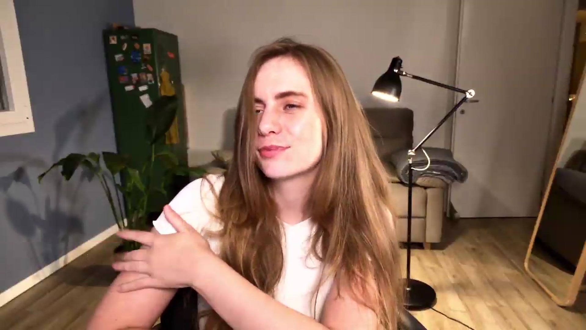Gallery image thumbnail from Personage's myfreecams stream on, 05/12/2026, 21:29 image 6 of 20