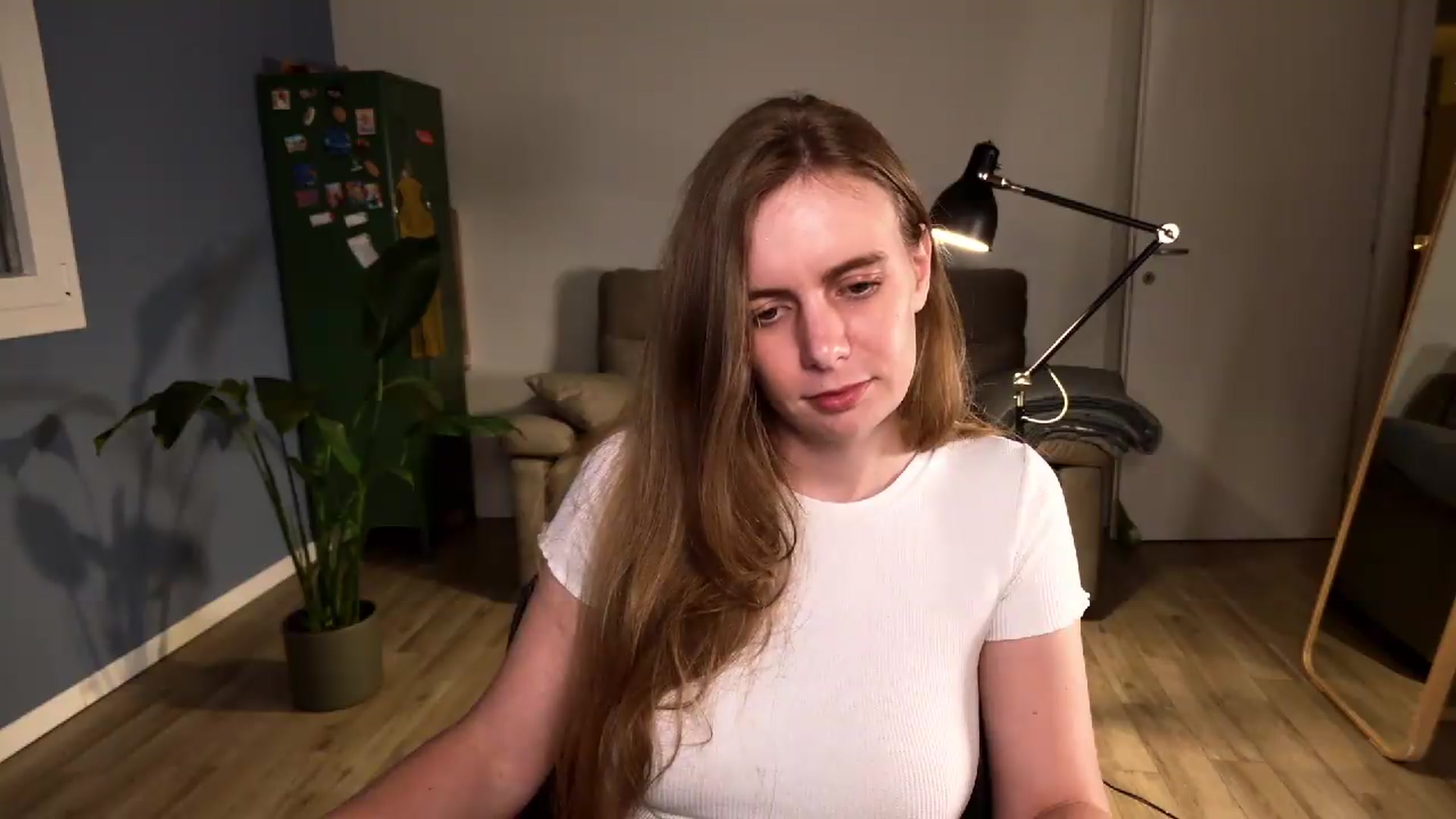 Gallery image thumbnail from Personage's myfreecams stream on, 05/12/2026, 21:29 image 5 of 20