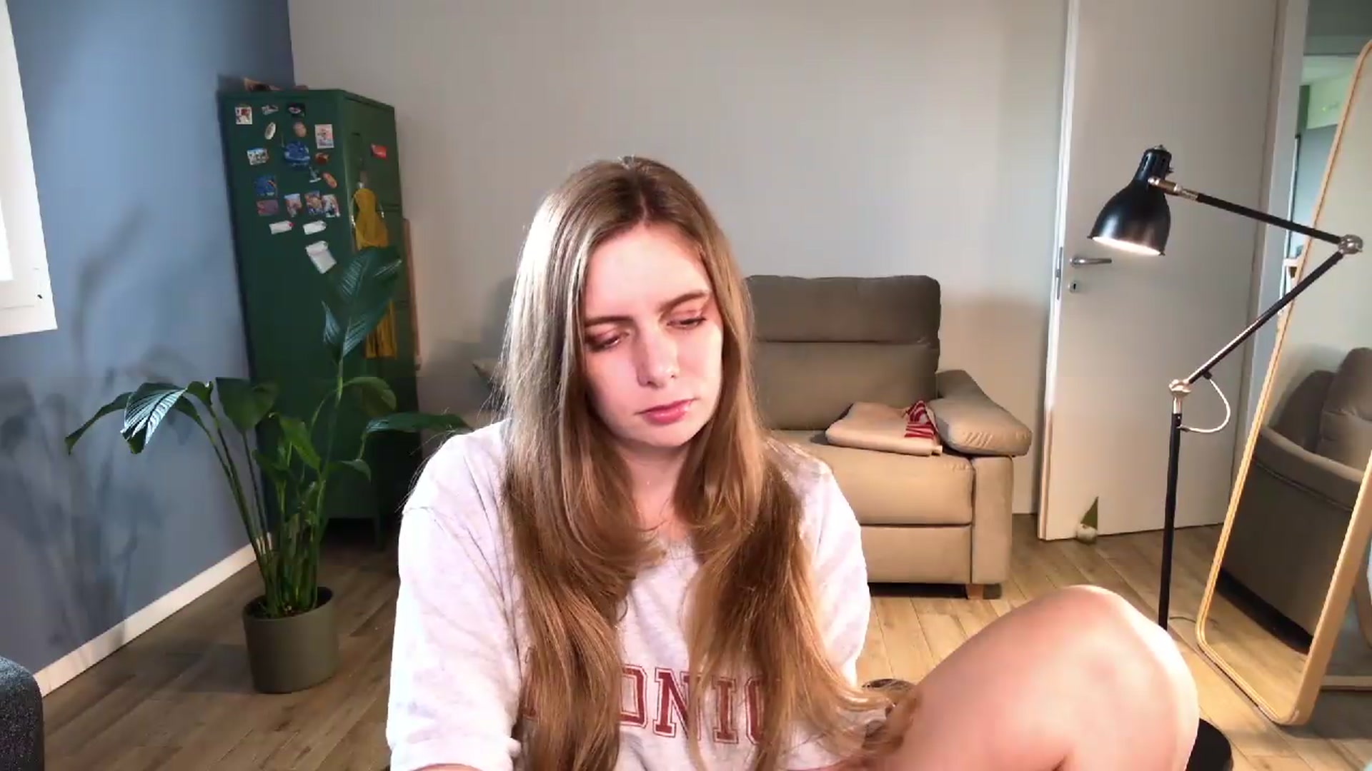 Gallery image thumbnail from Personage's myfreecams stream on, 05/13/2026, 12:13 image 17 of 20