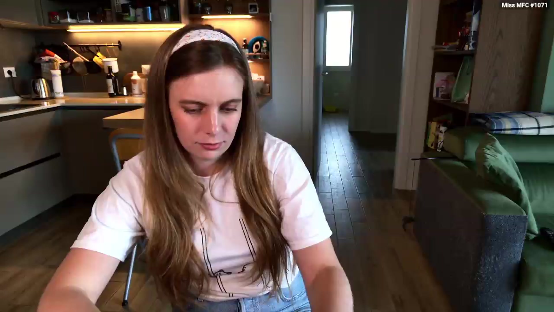 Gallery image thumbnail from Personage's myfreecams stream on, 05/15/2026, 13:33 image 20 of 20