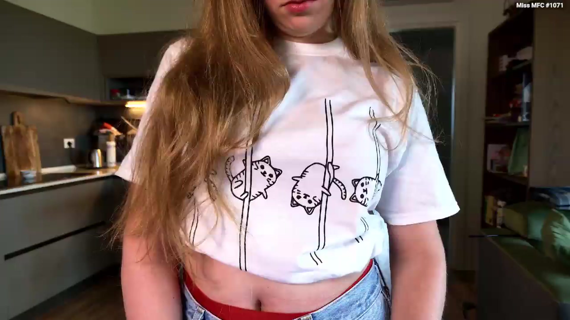 Gallery image thumbnail from Personage's myfreecams stream on, 05/15/2026, 13:33 image 10 of 20
