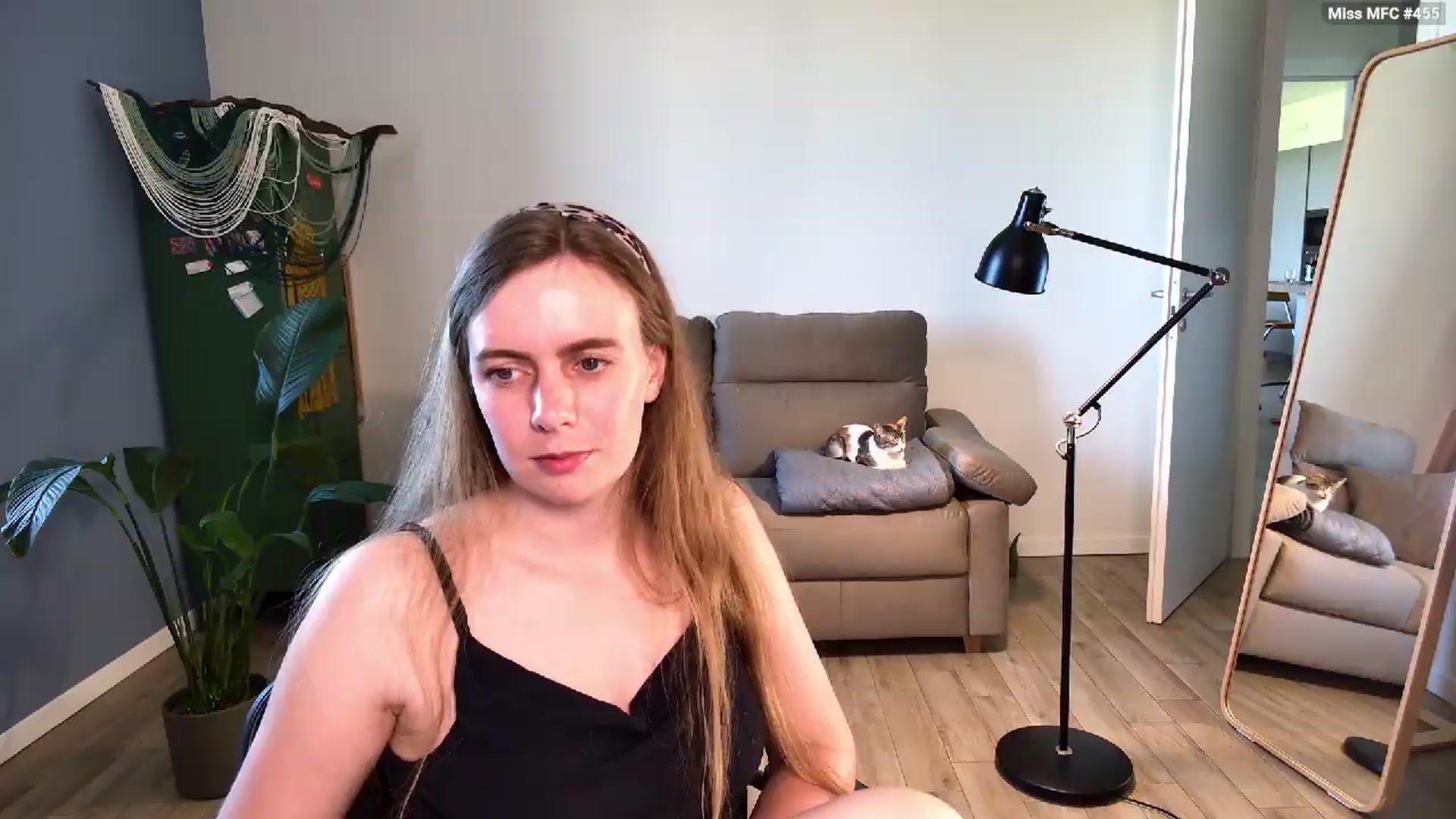 Gallery image thumbnail from Personage's myfreecams stream on, 05/20/2026, 15:08 image 18 of 20