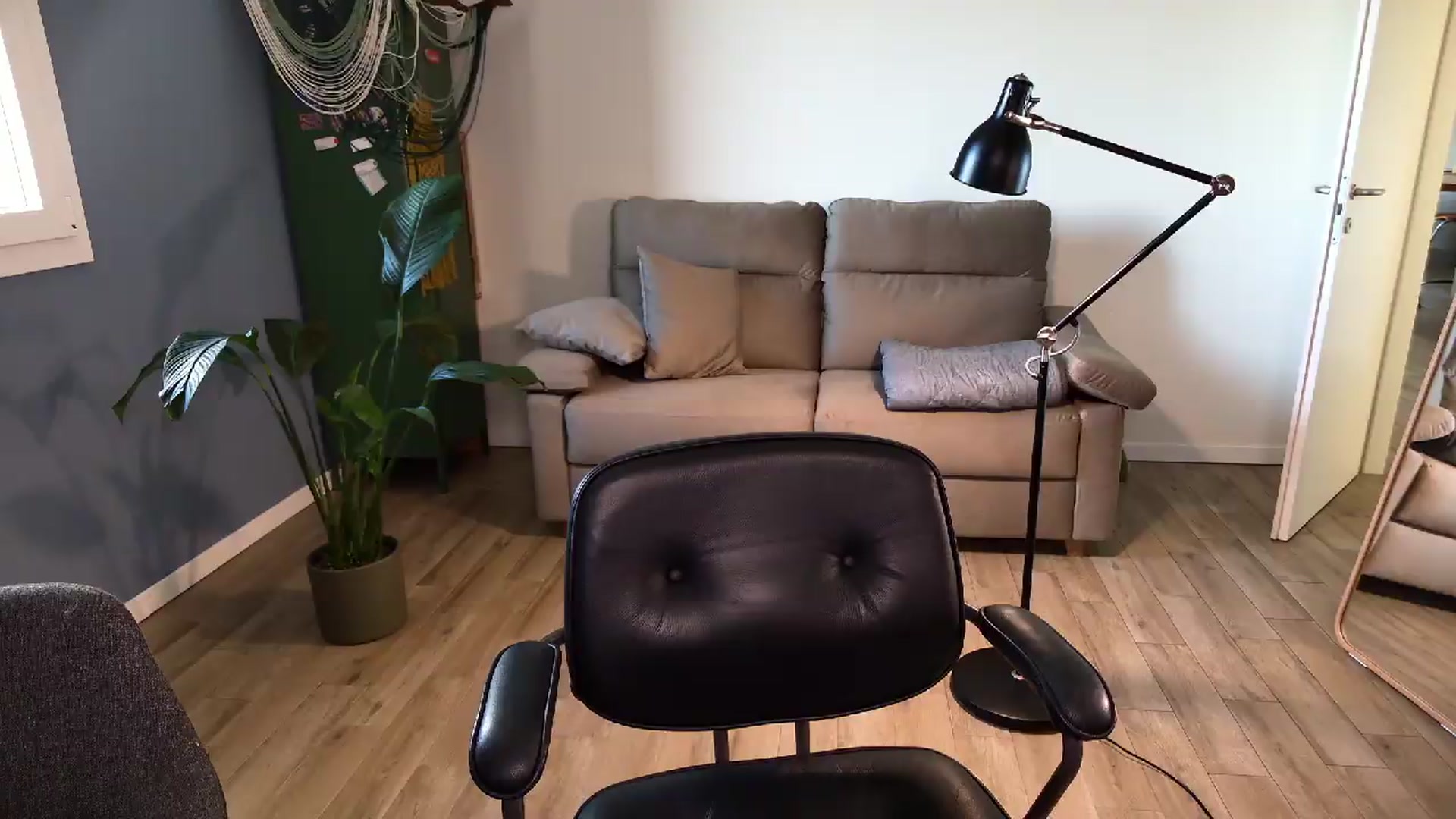 Gallery image thumbnail from Personage's myfreecams stream on, 05/21/2026, 05:59 image 7 of 20