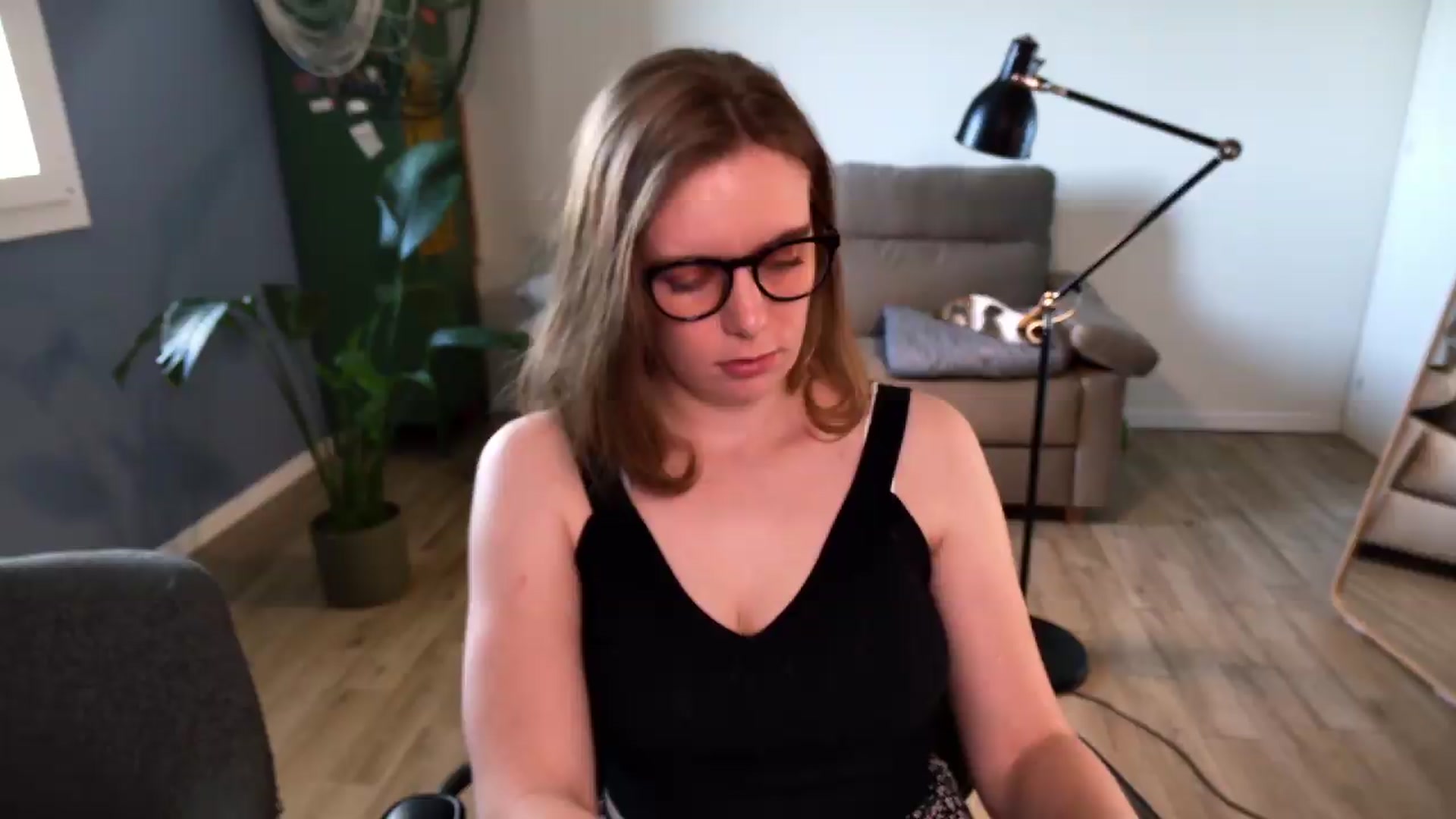 Gallery image thumbnail from Personage's myfreecams stream on, 05/21/2026, 05:59 image 18 of 20