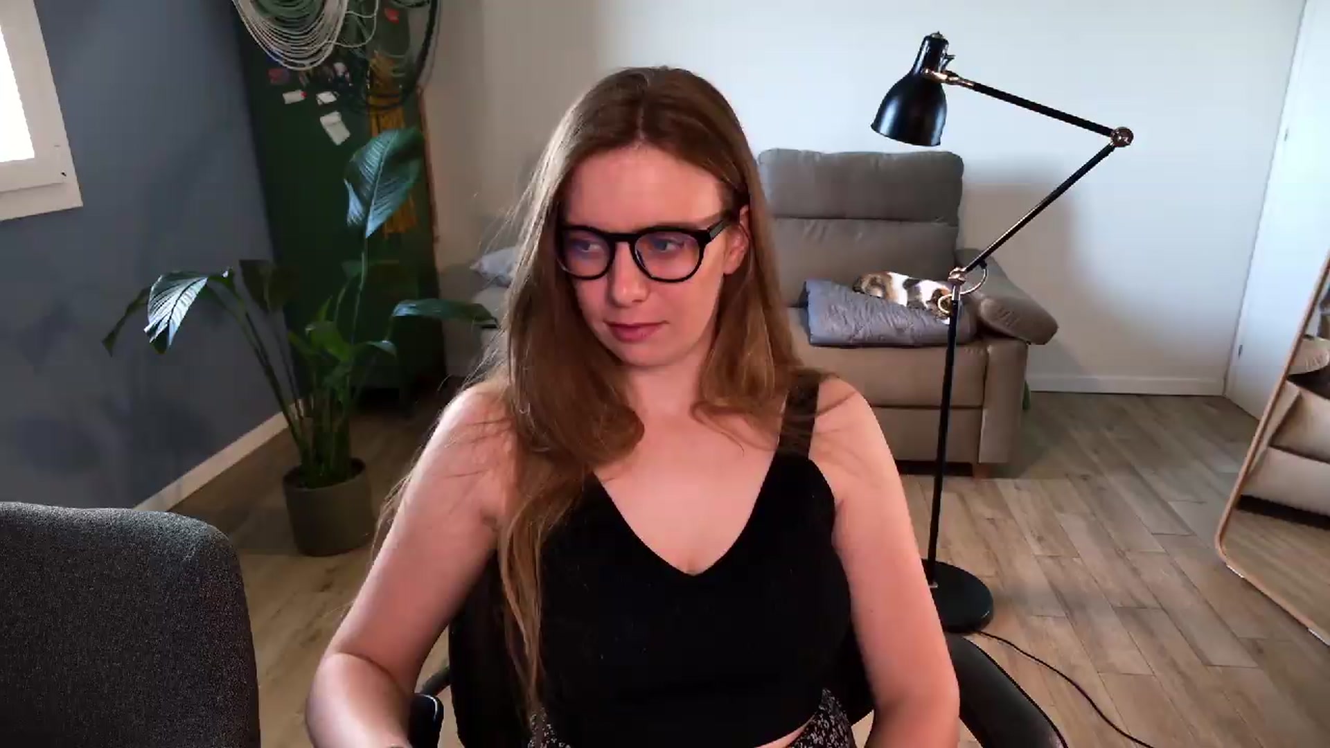 Gallery image thumbnail from Personage's myfreecams stream on, 05/21/2026, 05:59 image 19 of 20